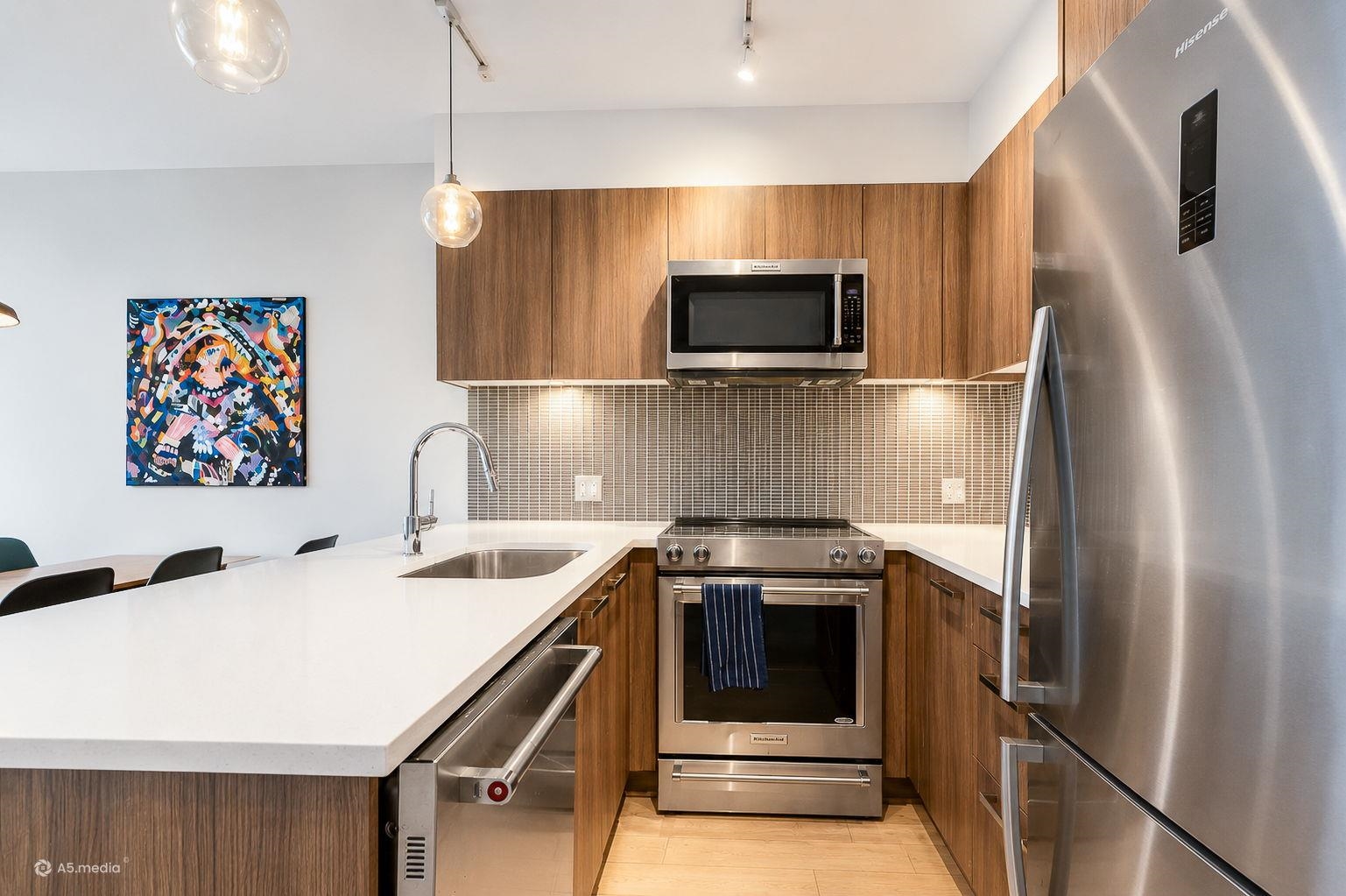 506 2477 CAROLINA STREET Unit: 506