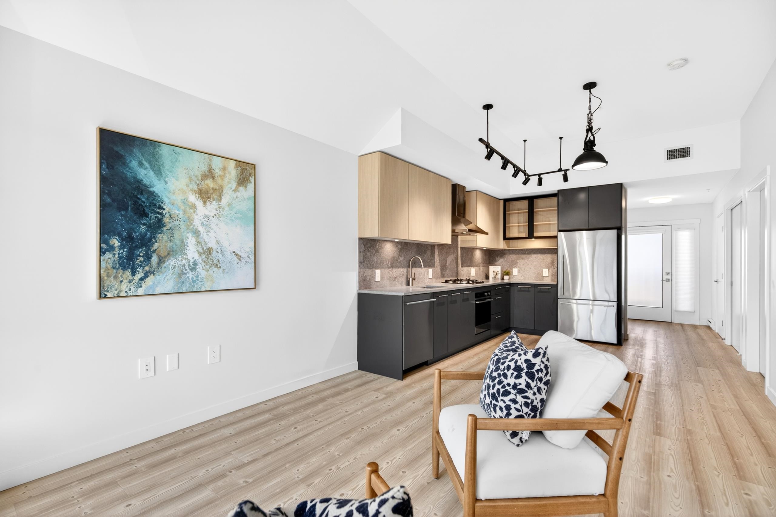 311 251 BOUNDARY BAY ROAD Unit: 311