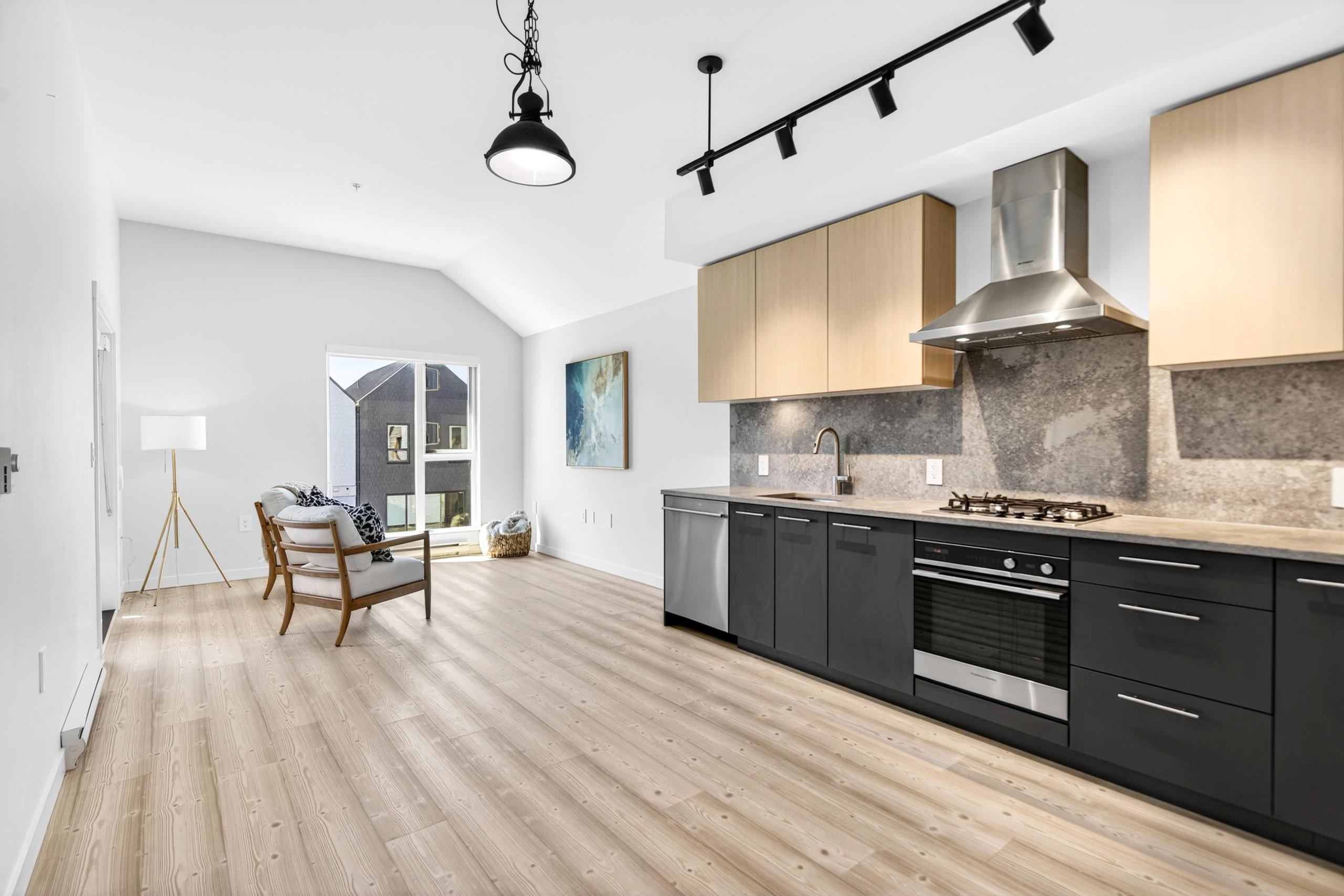 311 251 BOUNDARY BAY ROAD Unit: 311