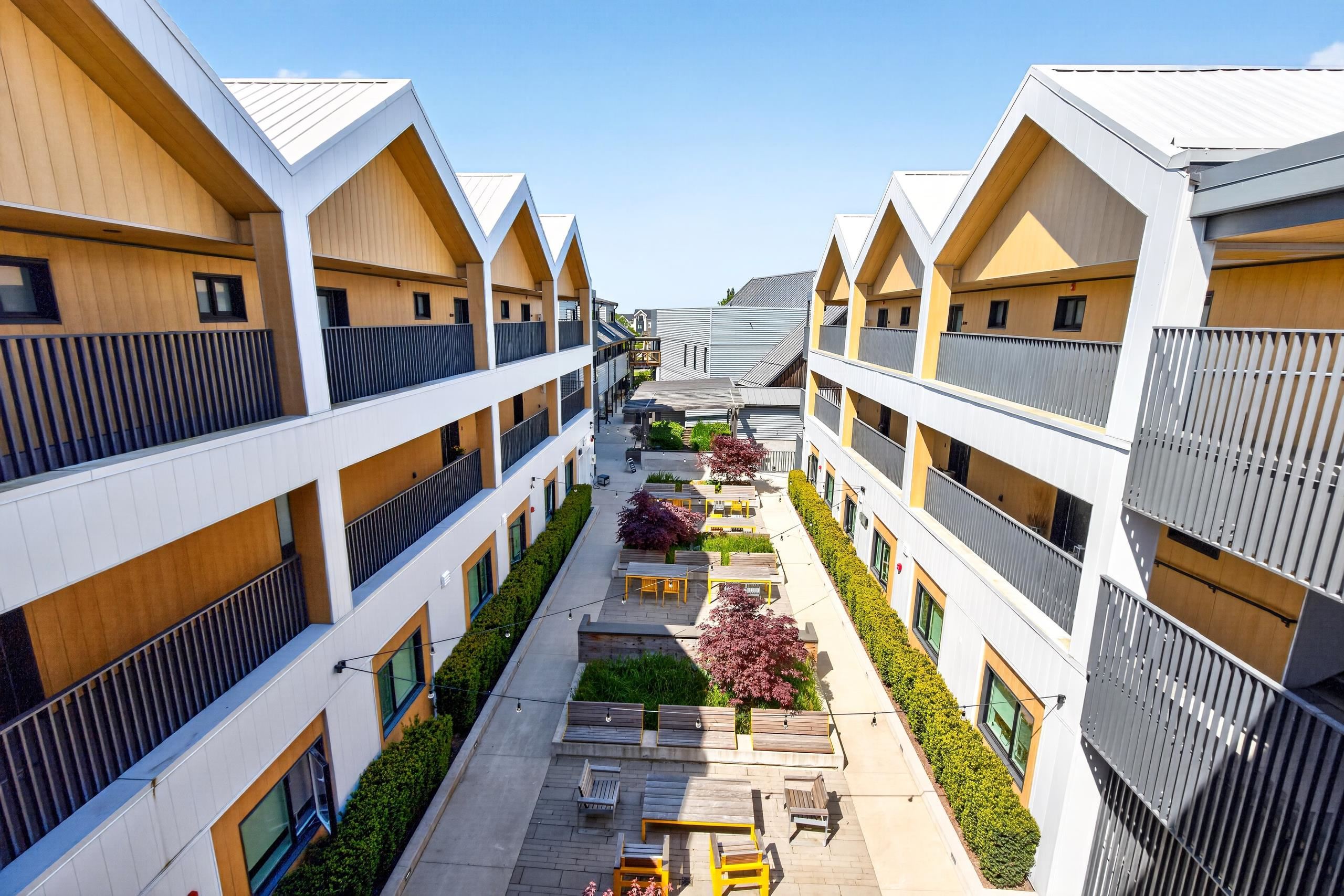 311 251 BOUNDARY BAY ROAD Unit: 311