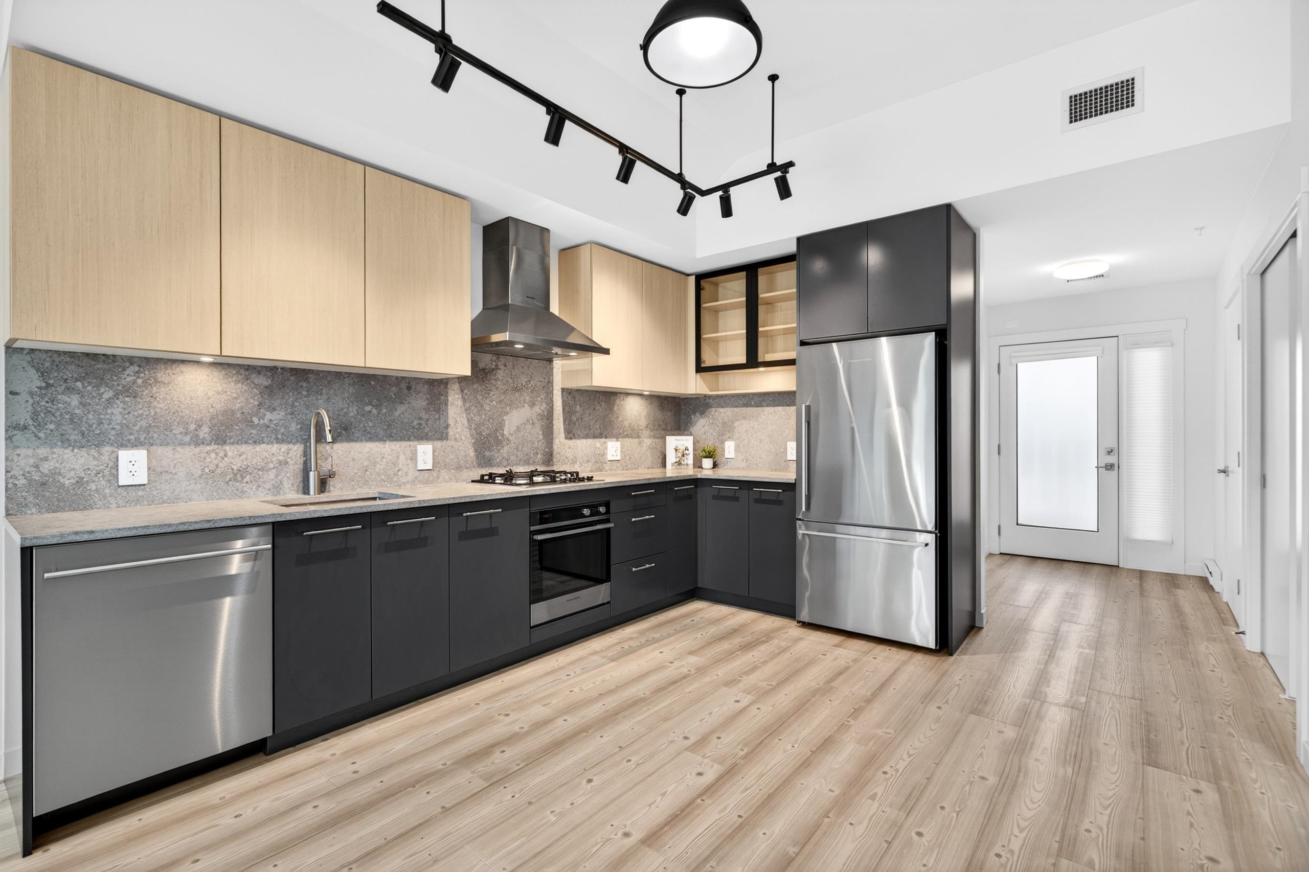 311 251 BOUNDARY BAY ROAD Unit: 311