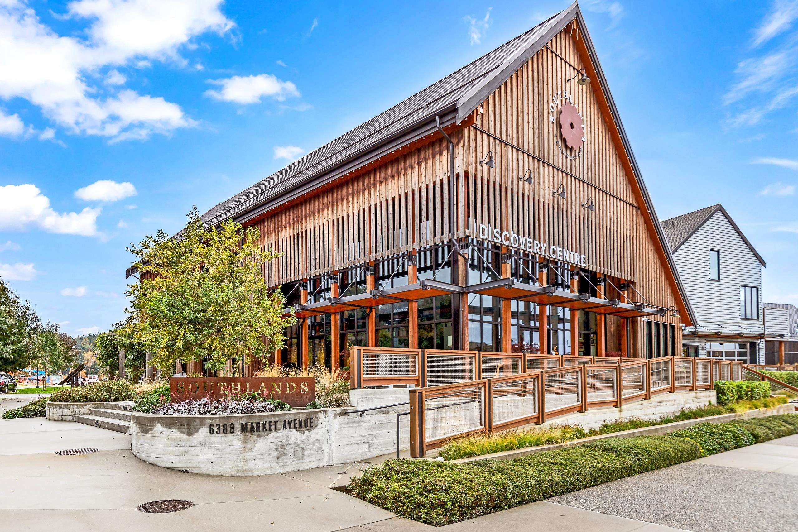 311 251 BOUNDARY BAY ROAD Unit: 311