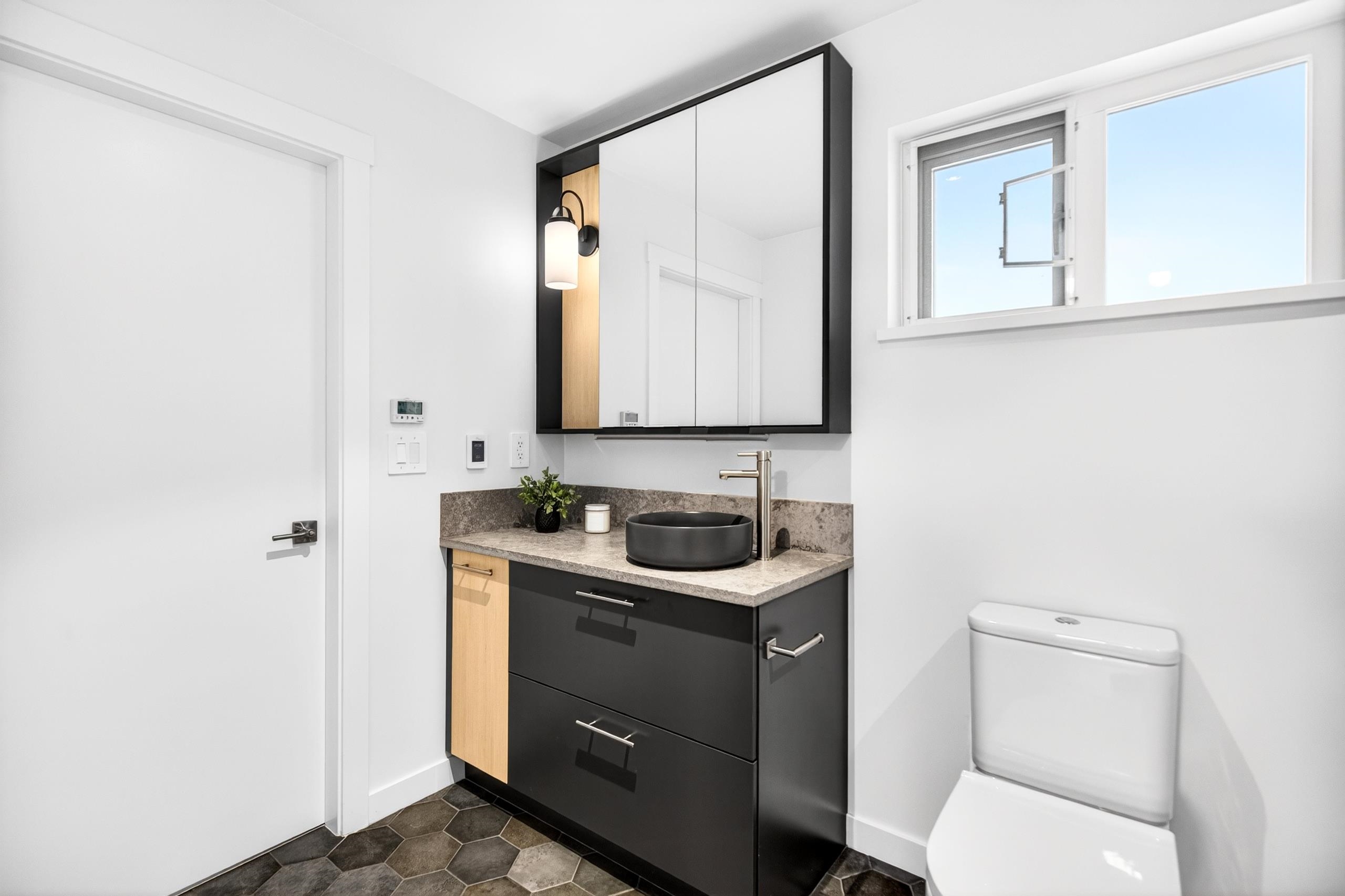 311 251 BOUNDARY BAY ROAD Unit: 311