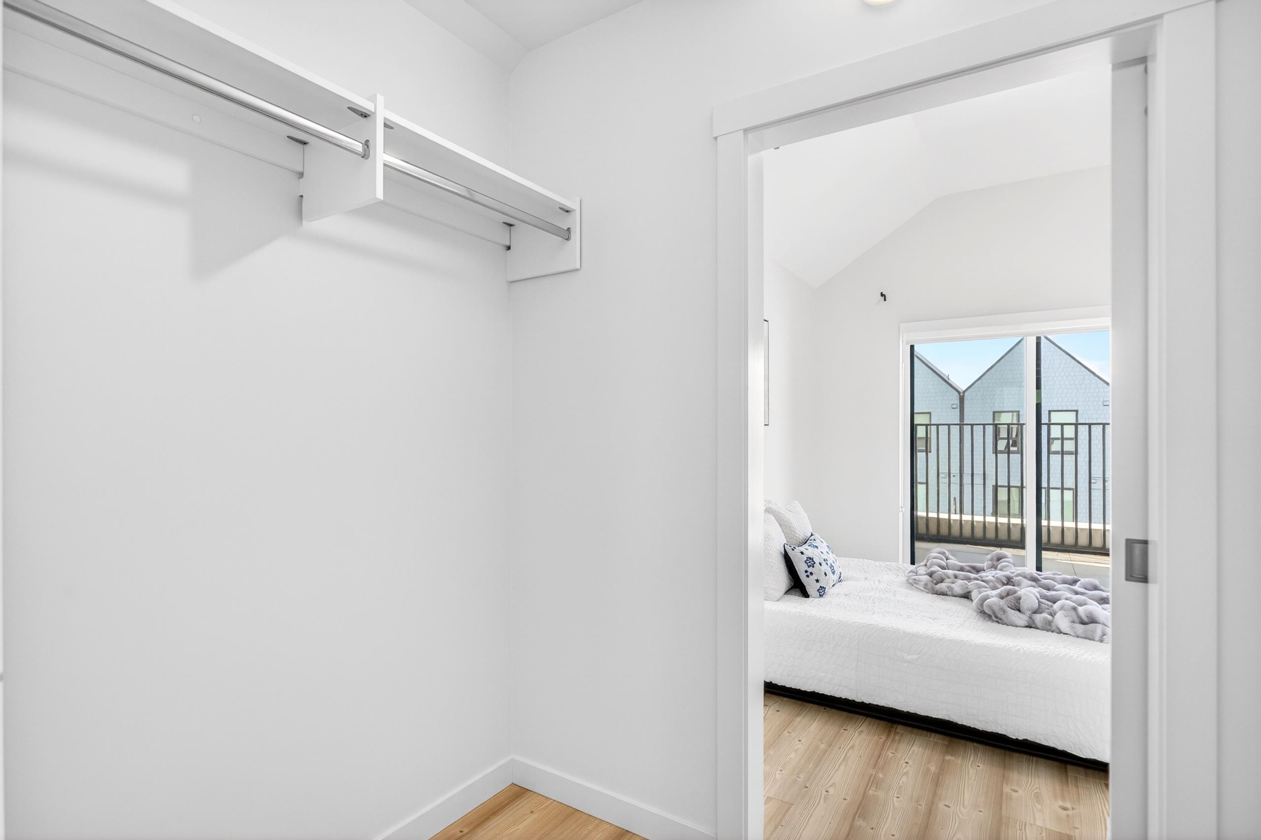 311 251 BOUNDARY BAY ROAD Unit: 311