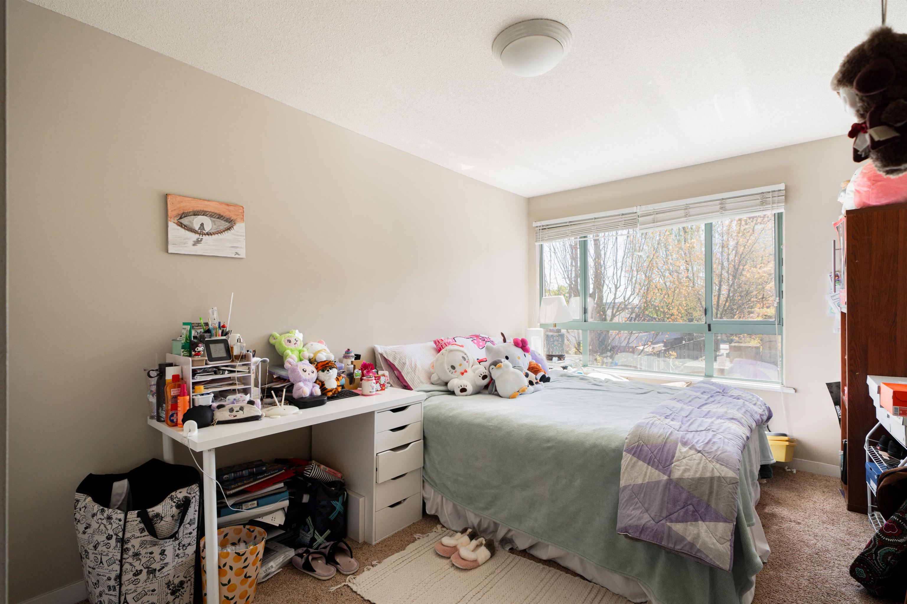207 223 MOUNTAIN HIGHWAY Unit: 207