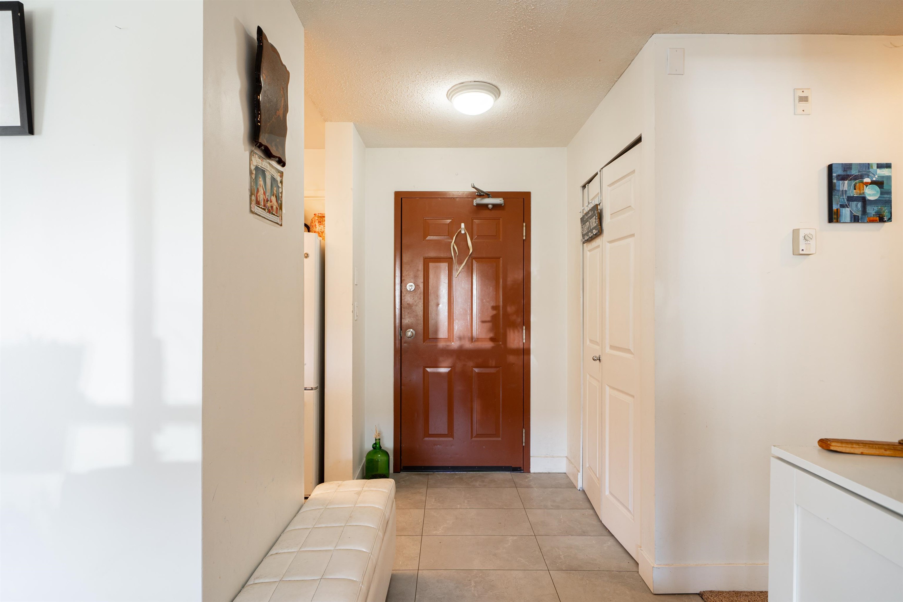 207 223 MOUNTAIN HIGHWAY Unit: 207