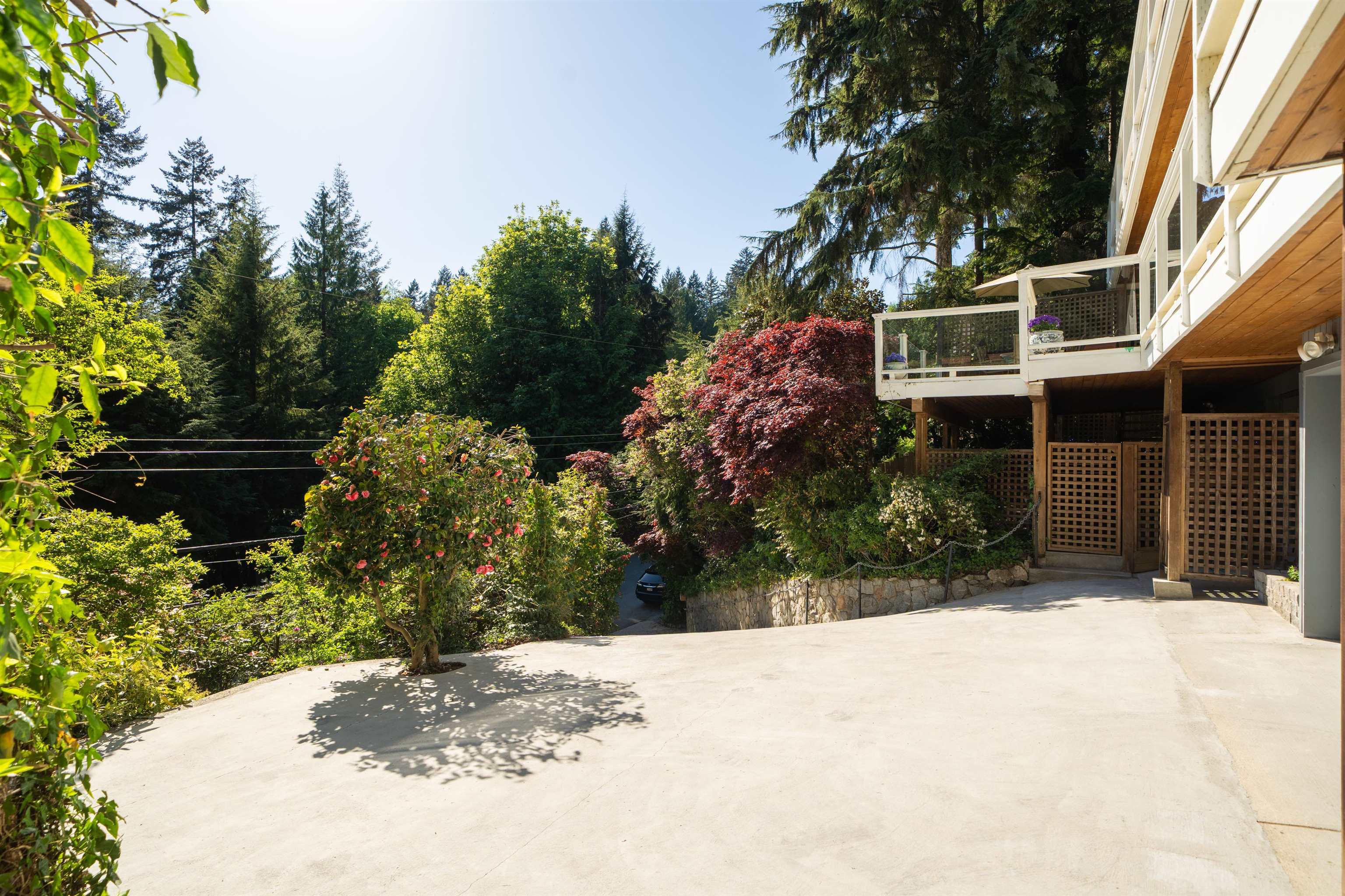 3897 BAYRIDGE AVENUE