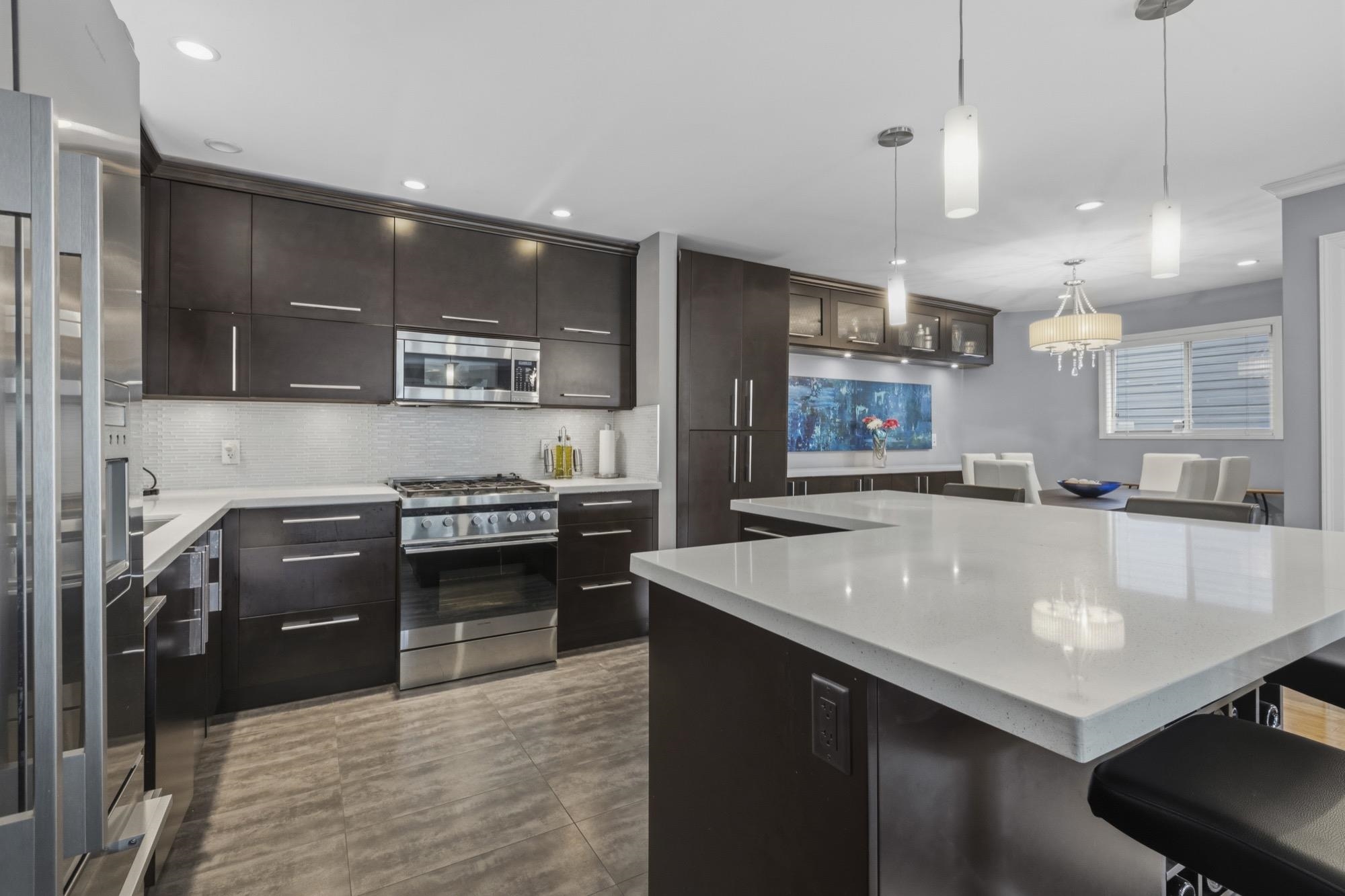 31 W 15TH AVENUE