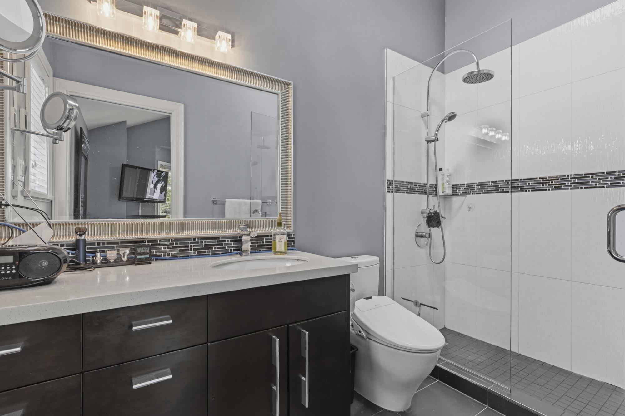 31 W 15TH AVENUE
