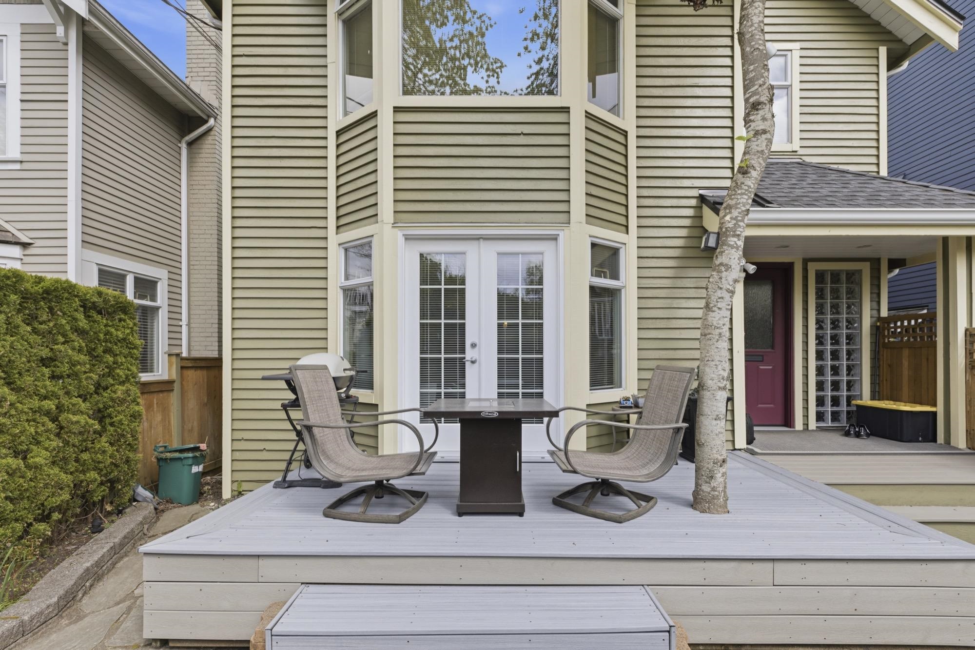 31 W 15TH AVENUE