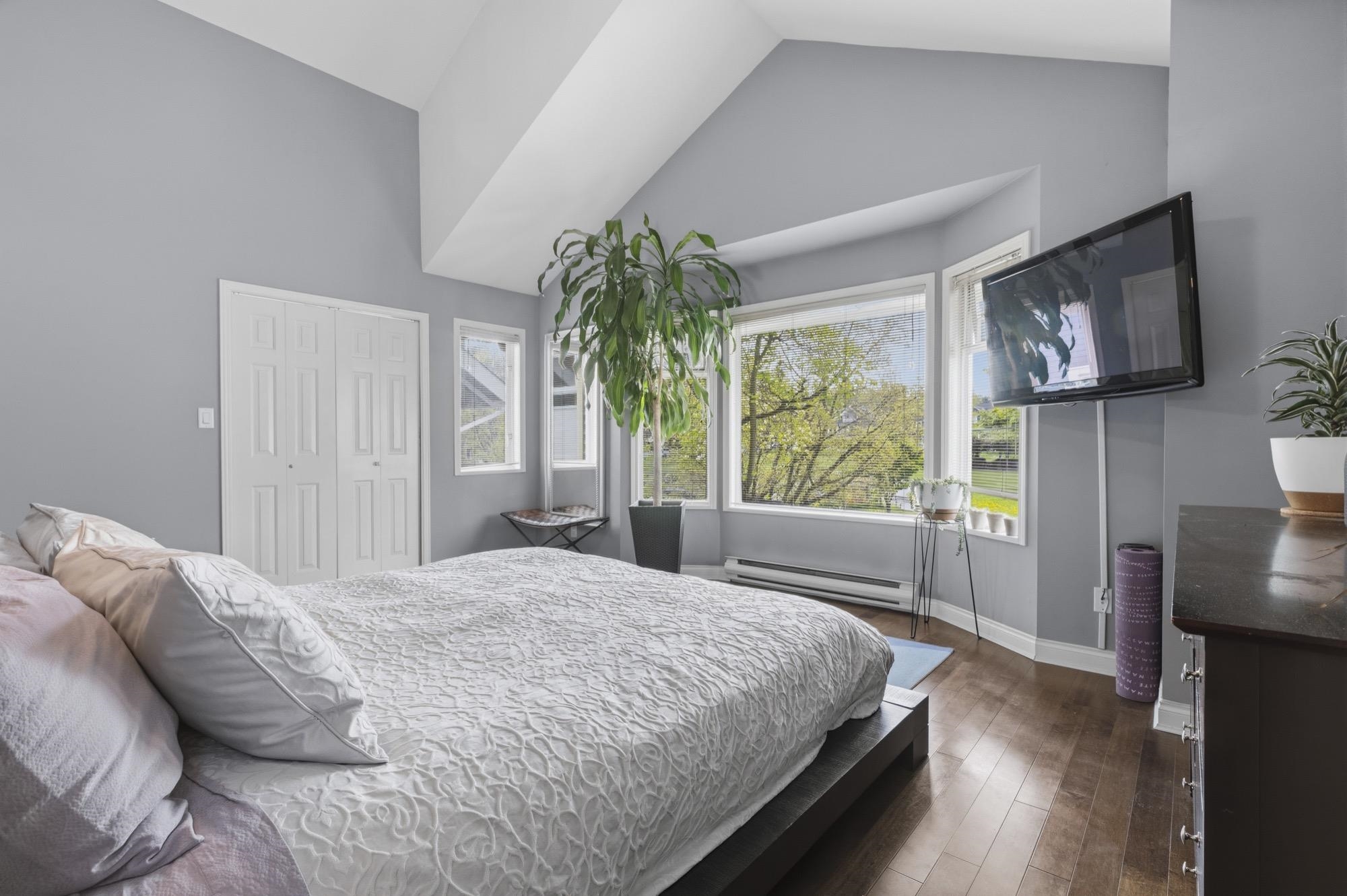 31 W 15TH AVENUE