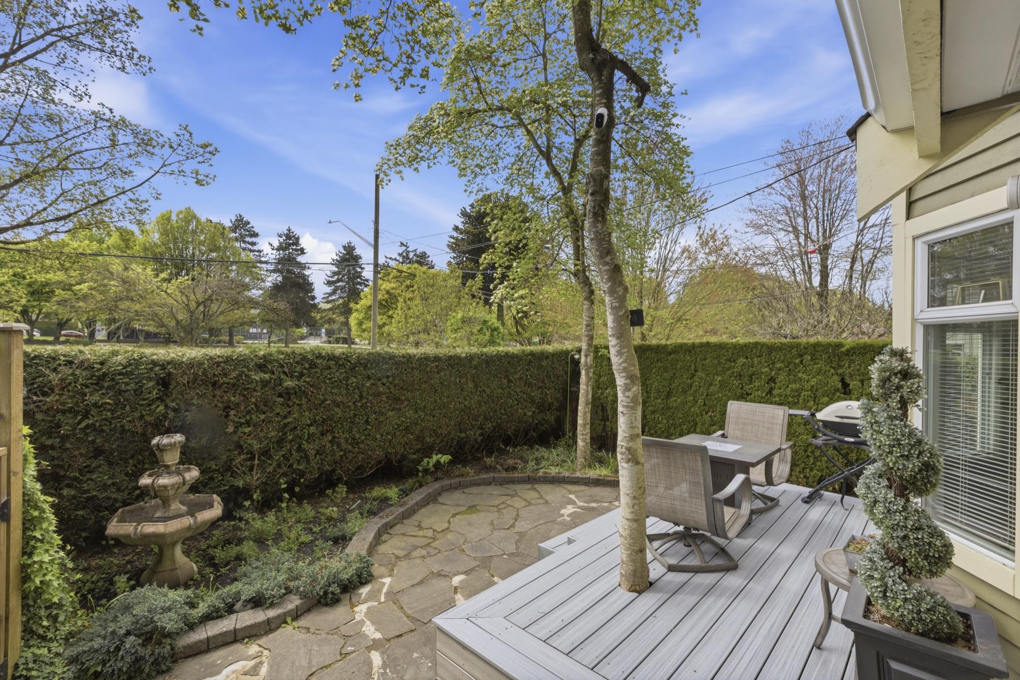 31 W 15TH AVENUE