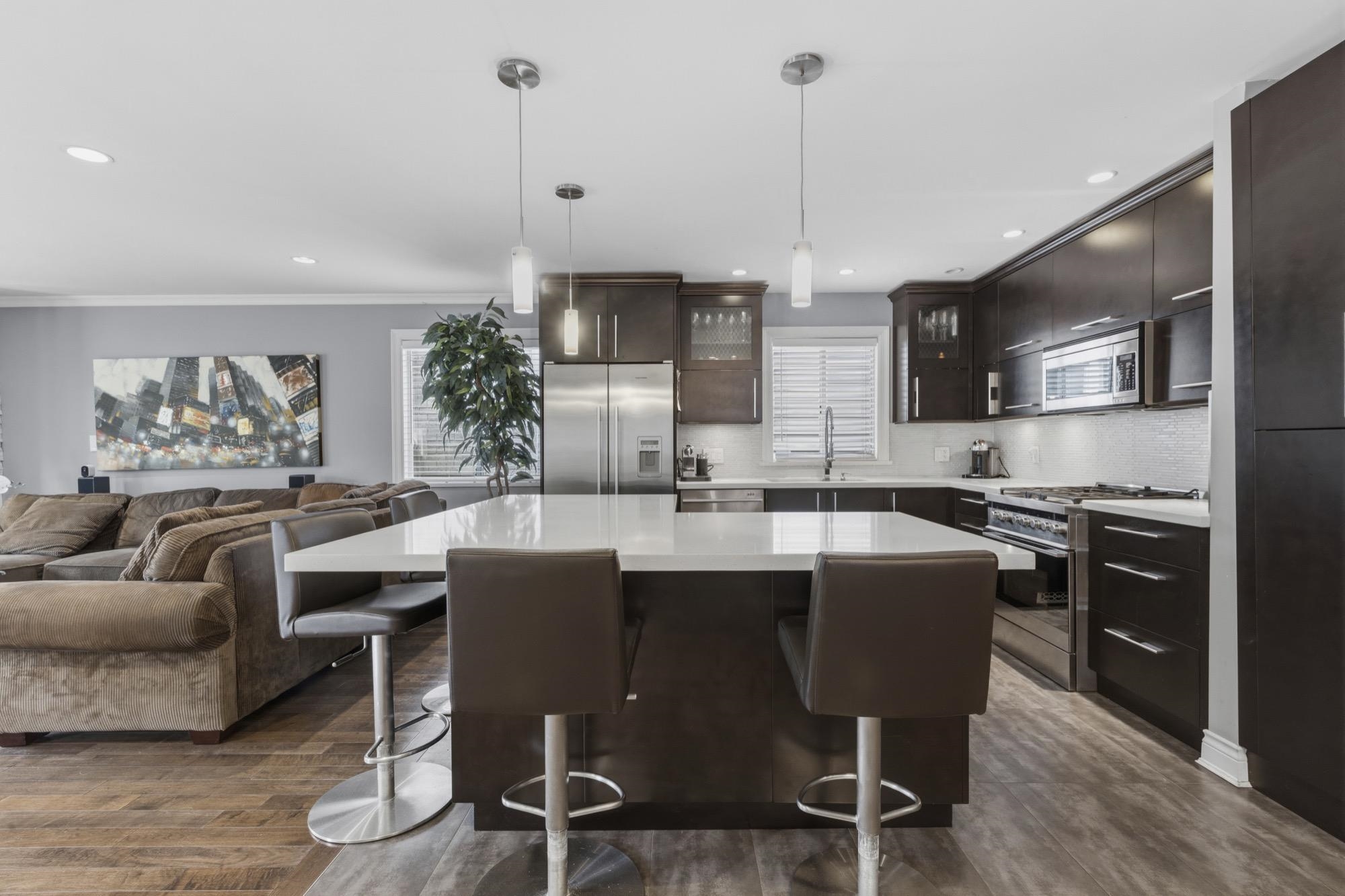 31 W 15TH AVENUE