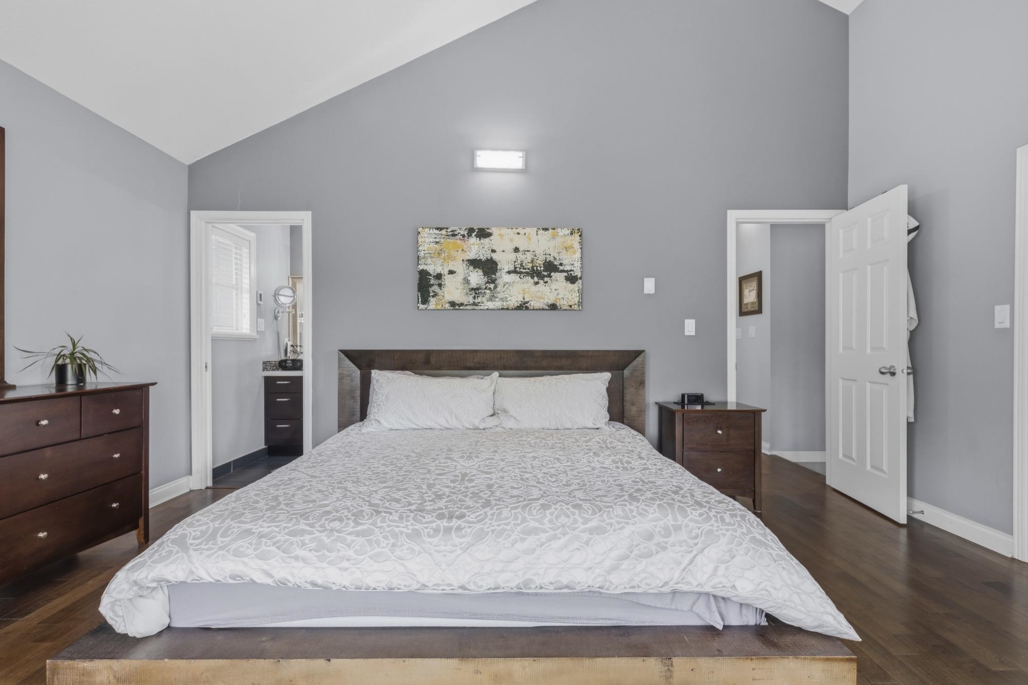 31 W 15TH AVENUE