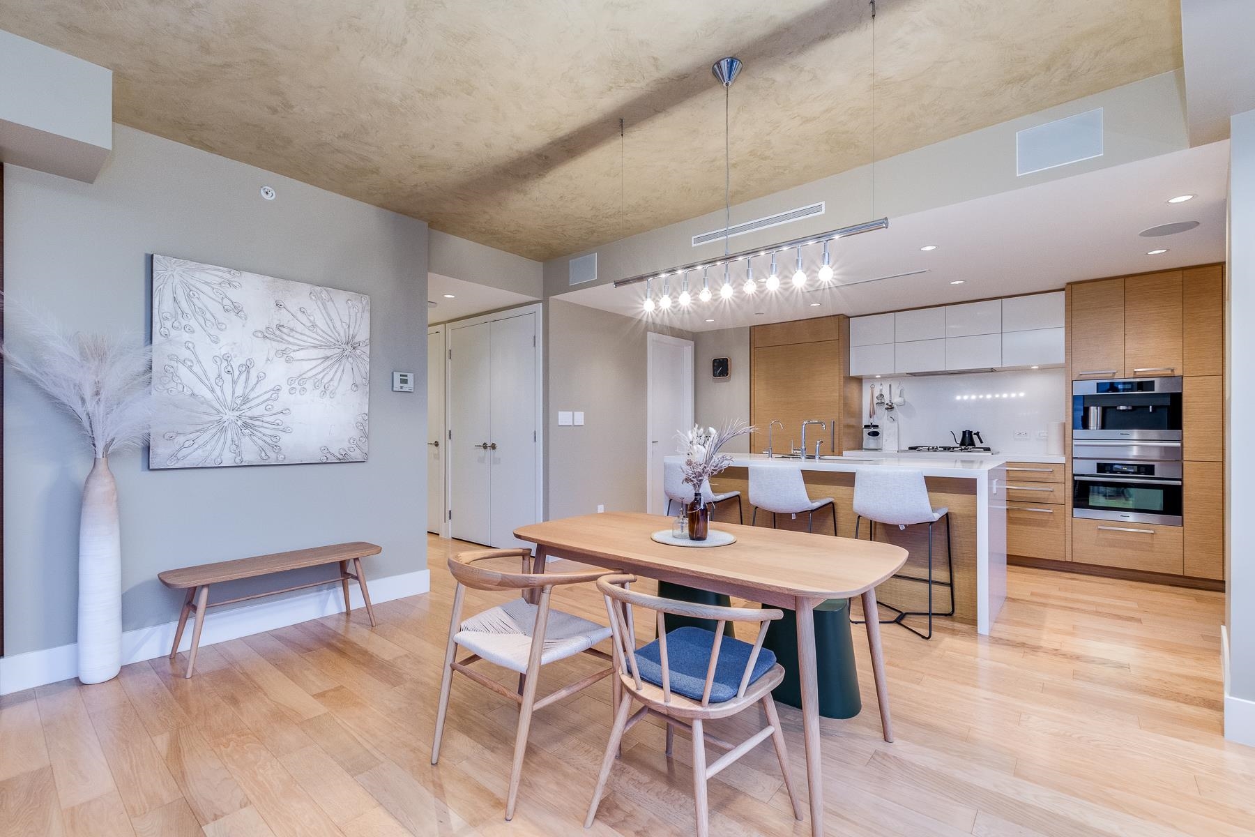 3204 667 HOWE STREET Unit: 3204