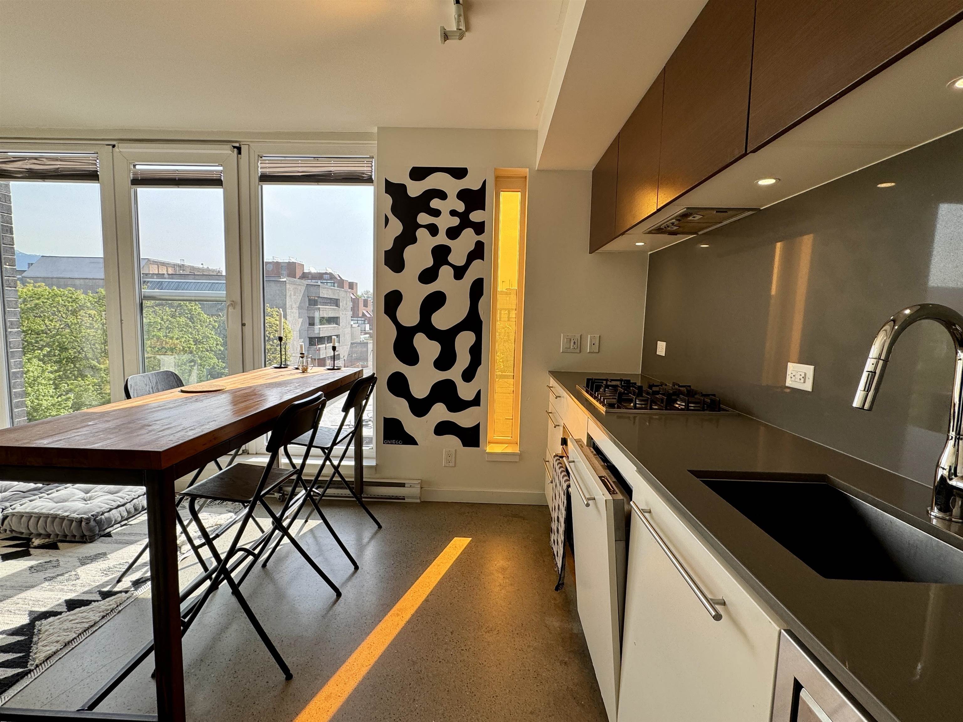 803 150 E CORDOVA STREET Unit: 803
