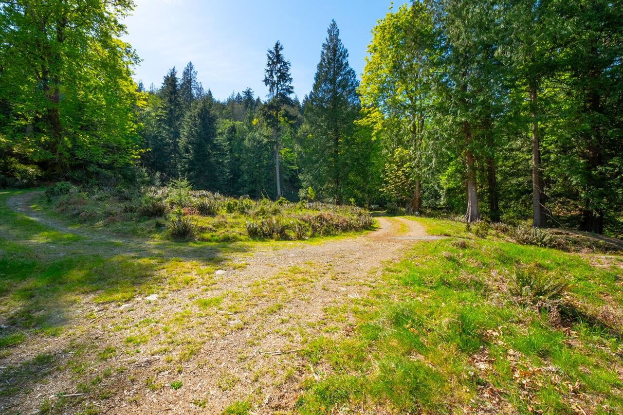 LOT B HIKER'S TRAIL