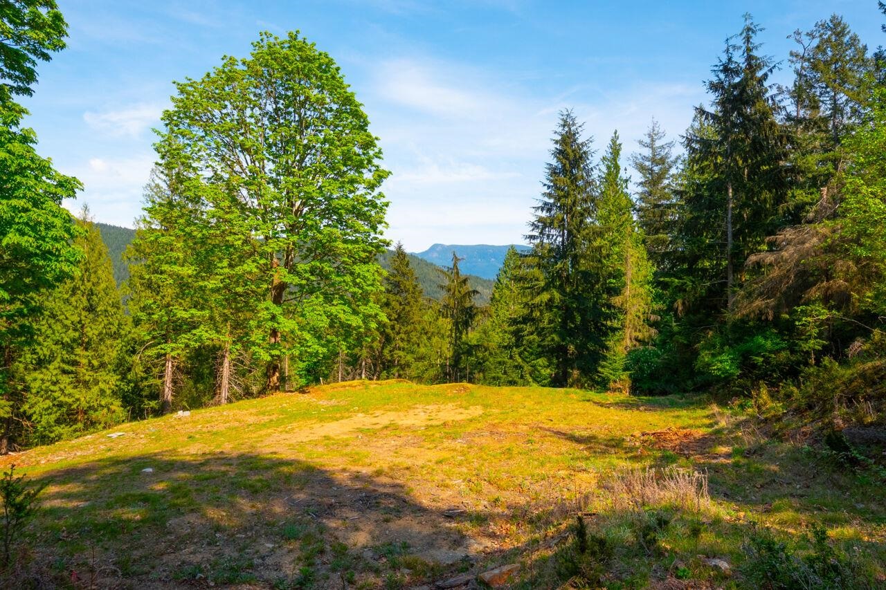 LOT B HIKER'S TRAIL