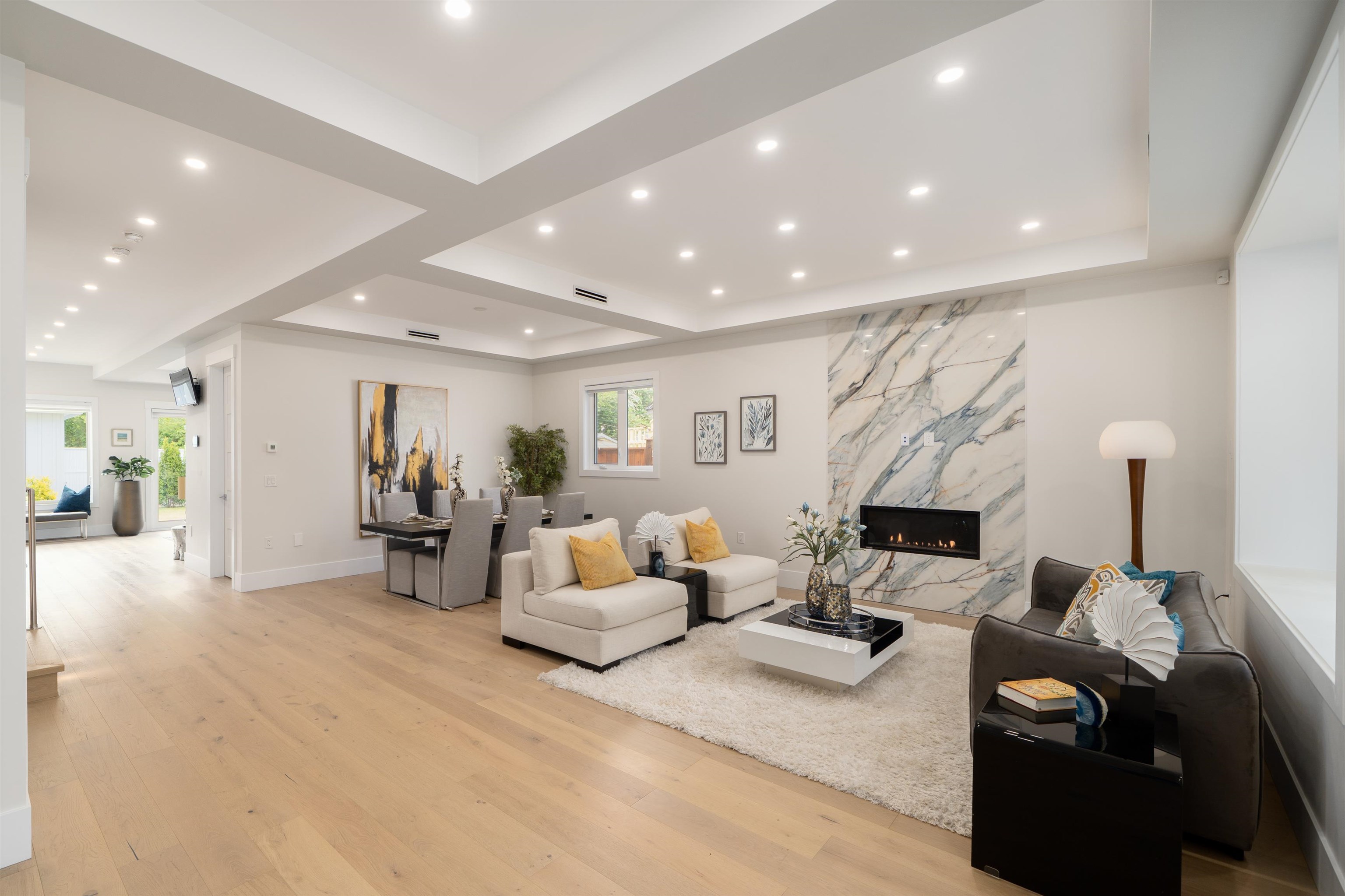 1240 LANCASTER CRESCENT