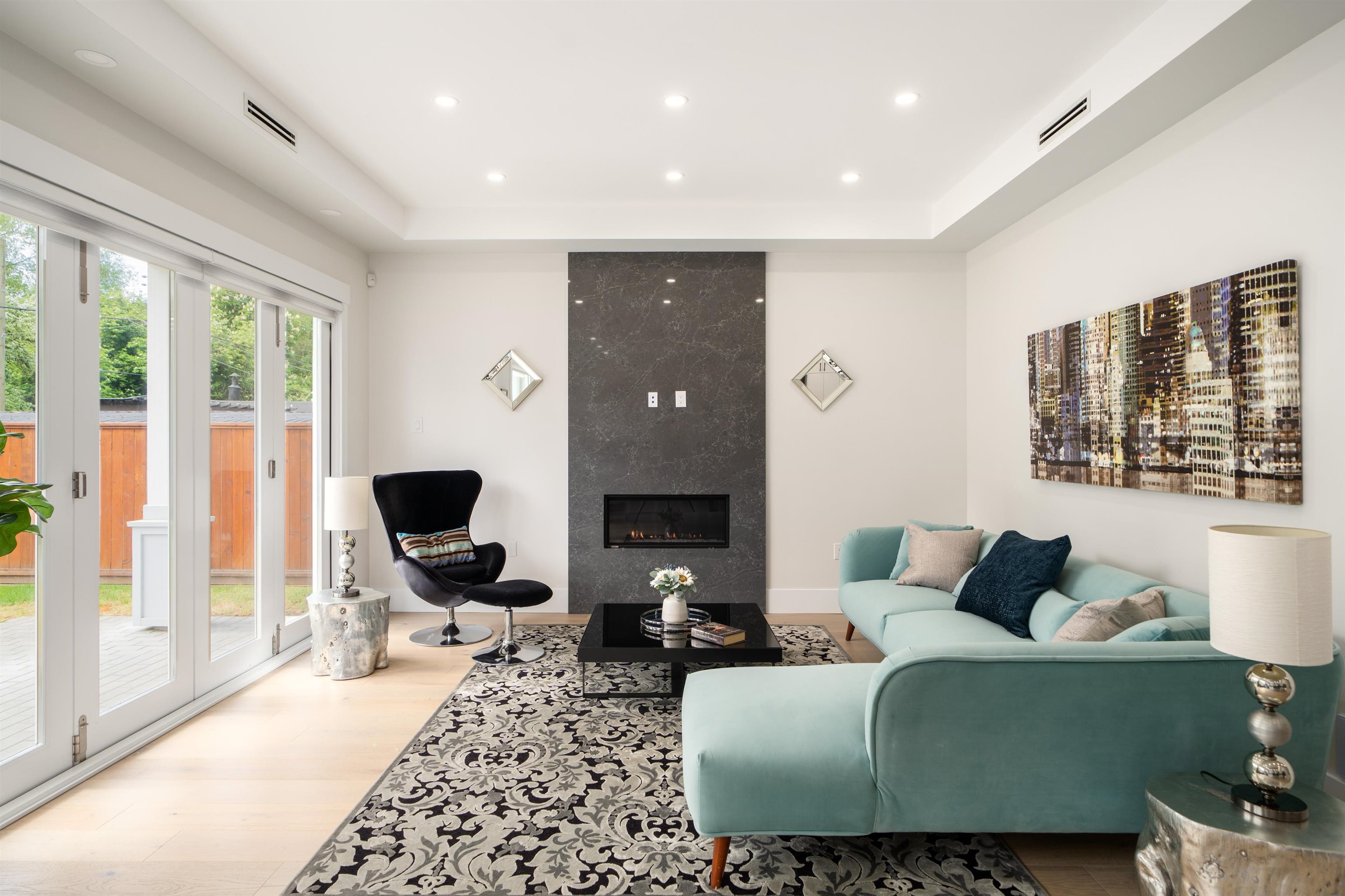 1240 LANCASTER CRESCENT