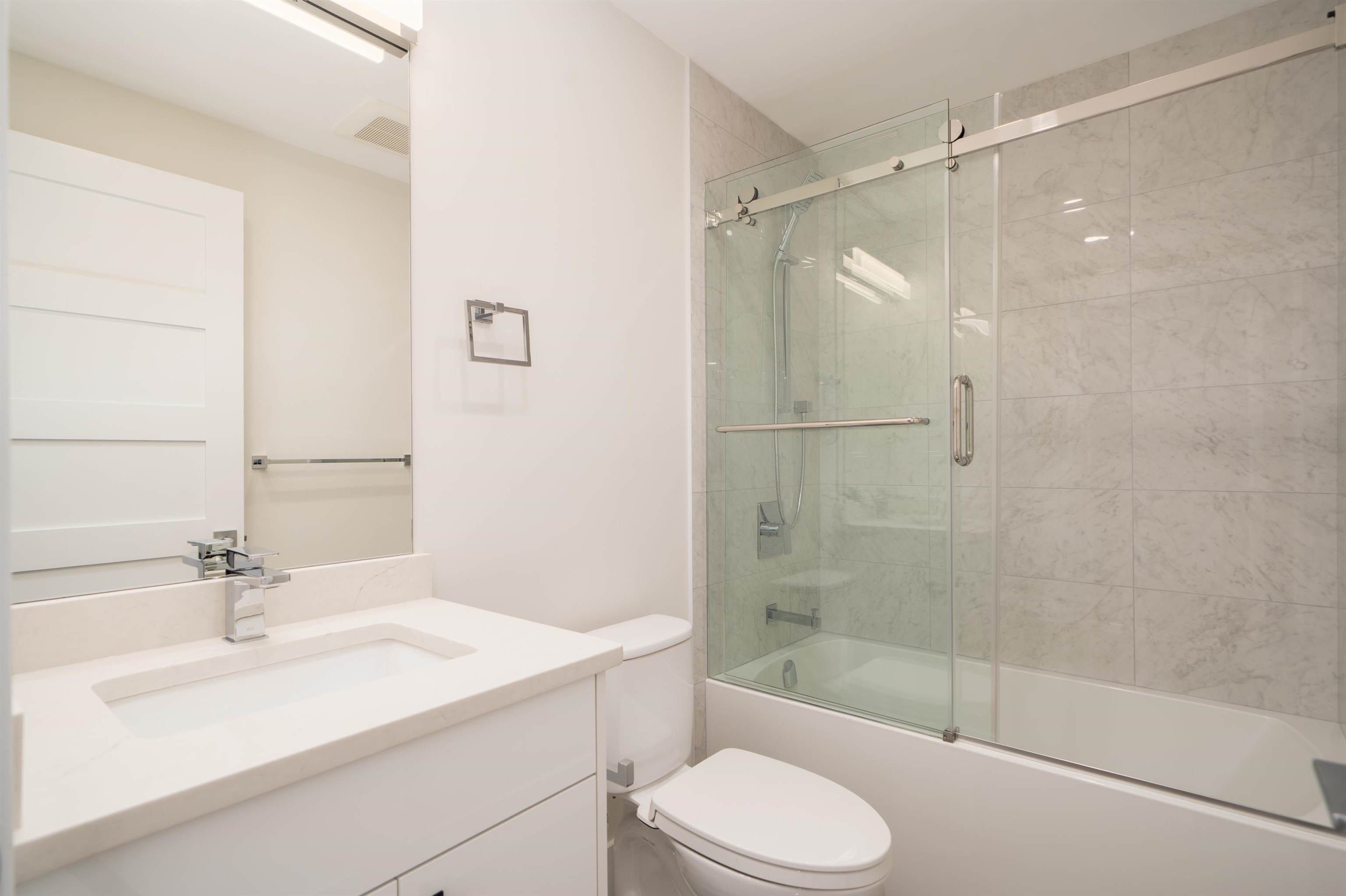 1240 LANCASTER CRESCENT
