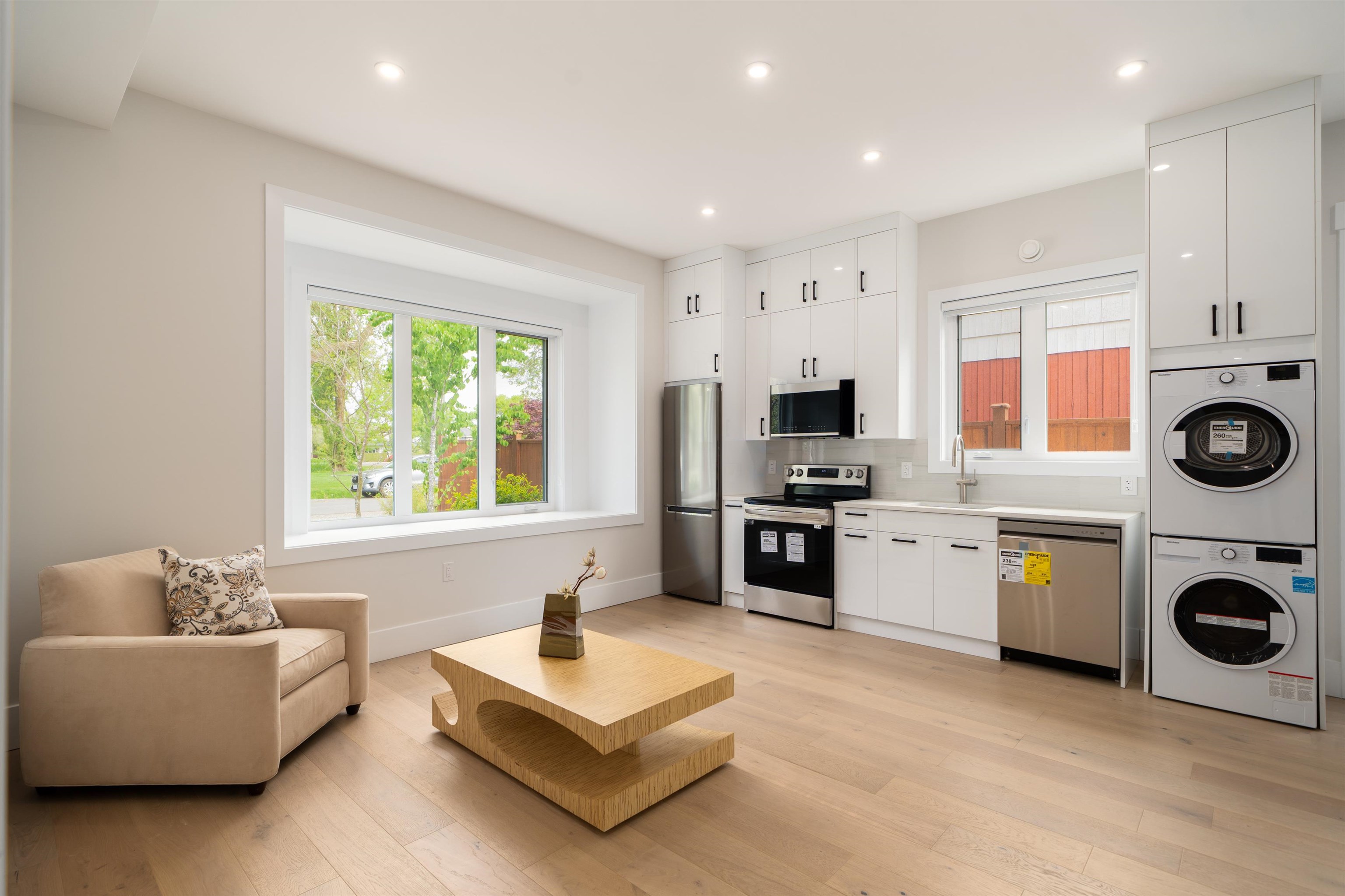 1240 LANCASTER CRESCENT