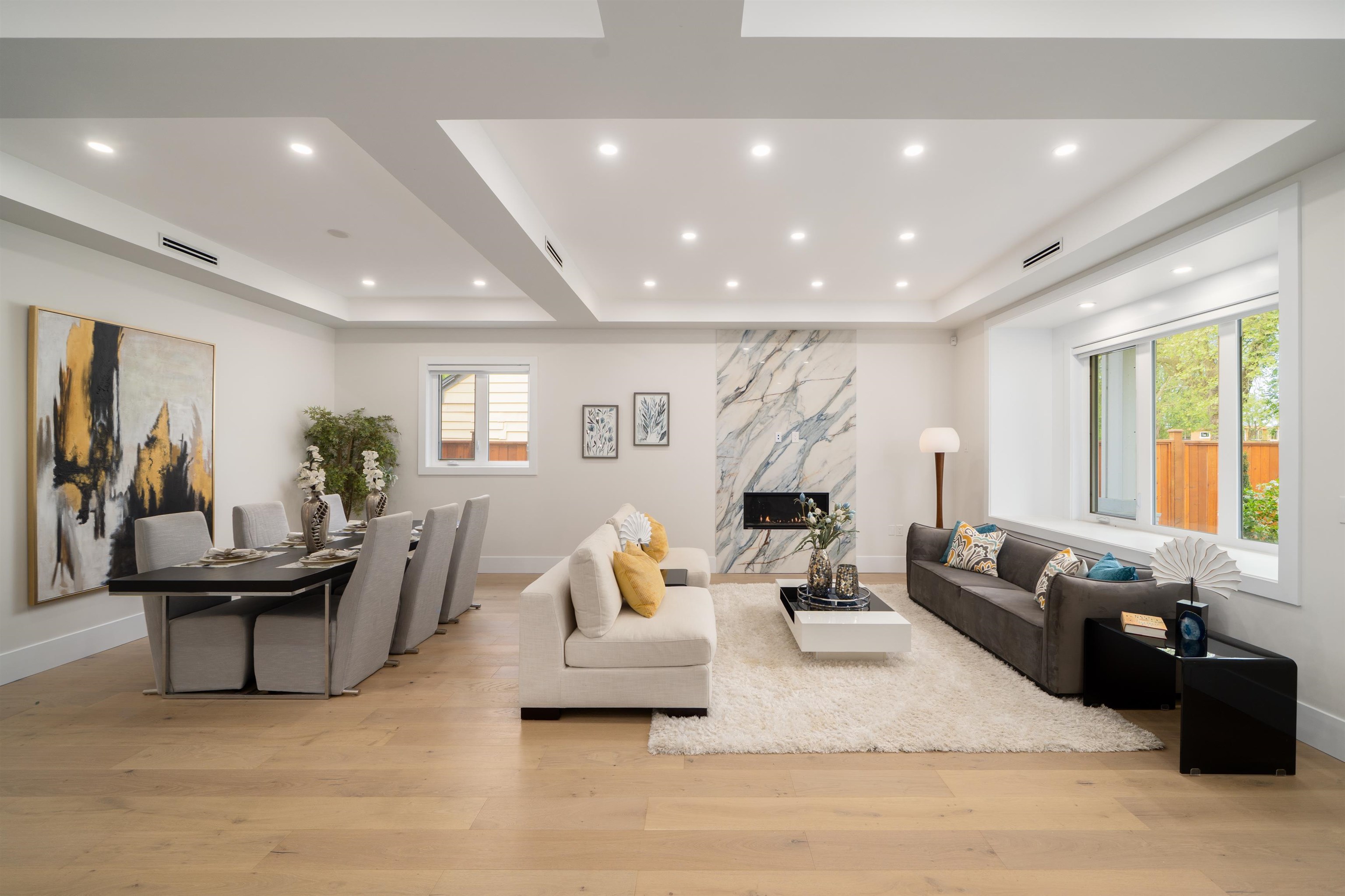 1240 LANCASTER CRESCENT