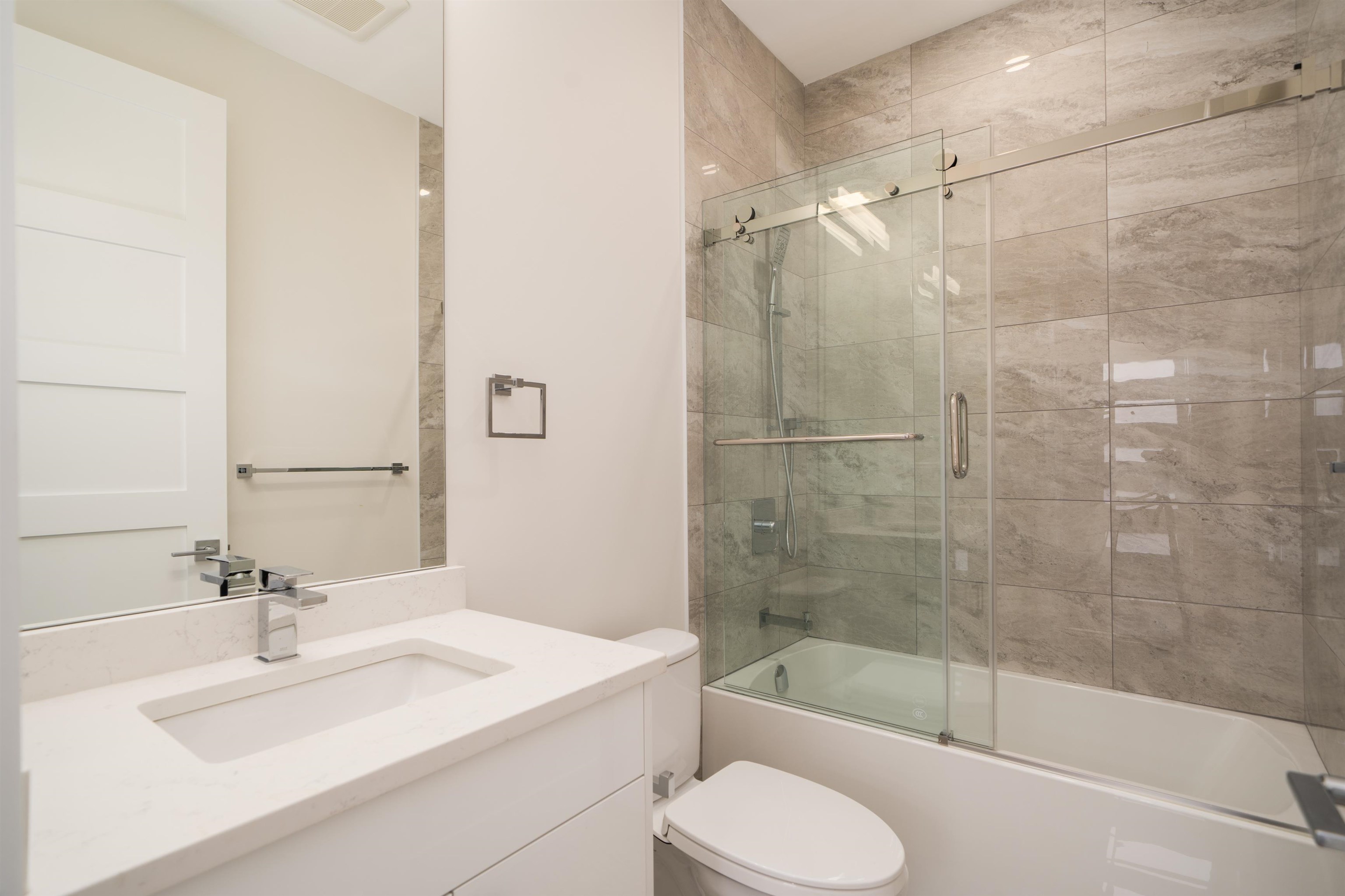 1240 LANCASTER CRESCENT