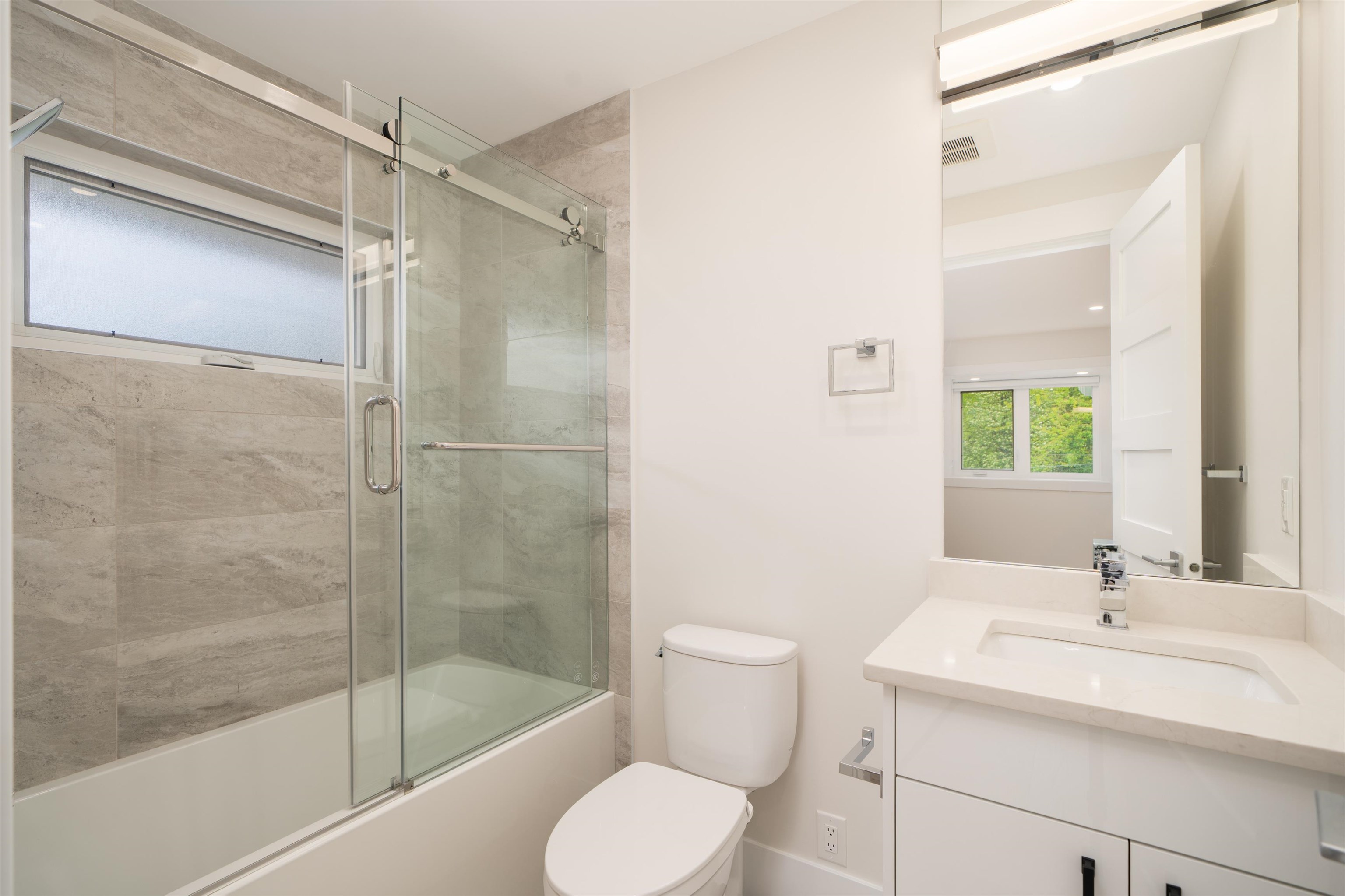 1240 LANCASTER CRESCENT