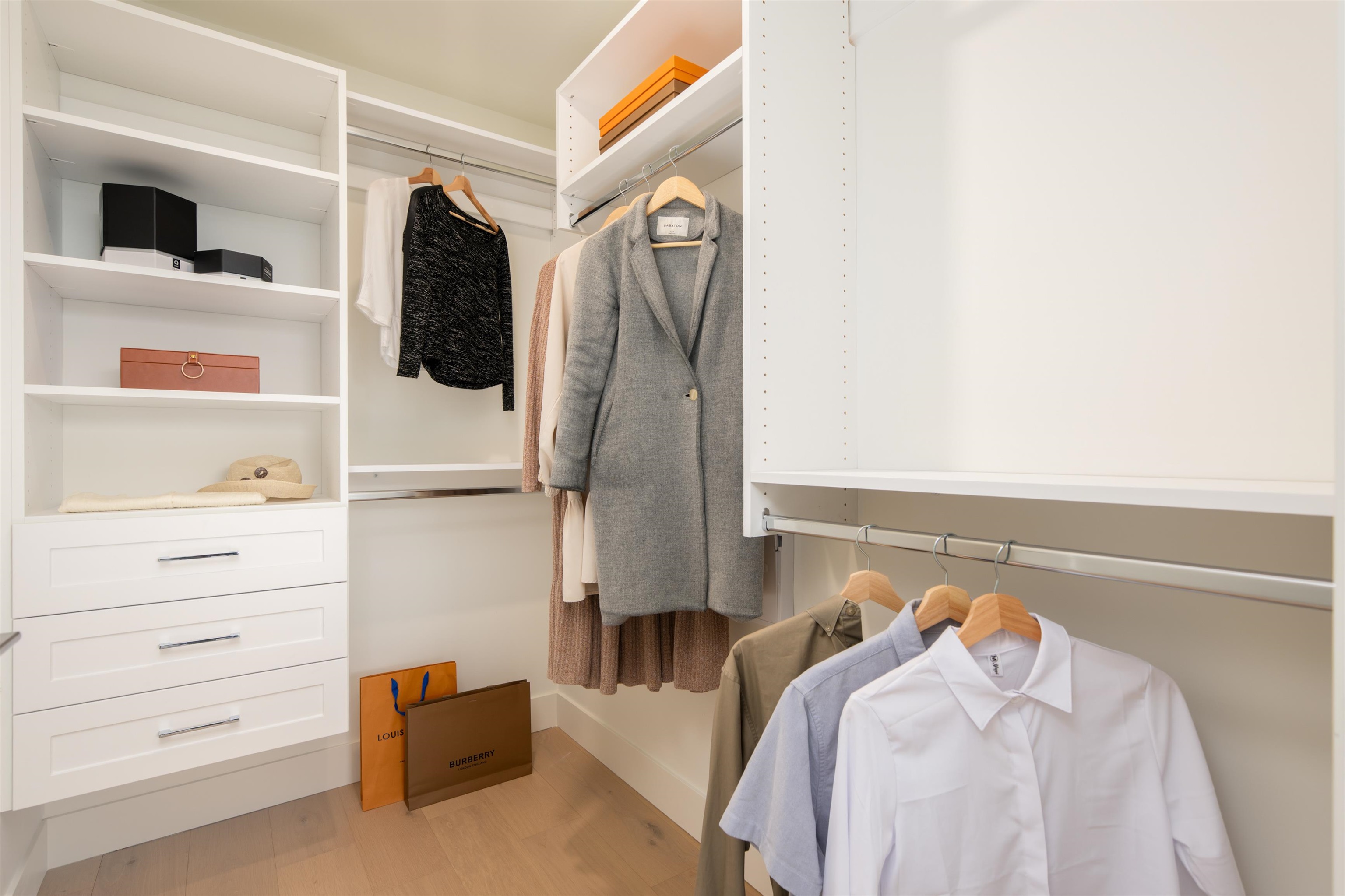 1 3645 DUNDAS STREET Unit: 1