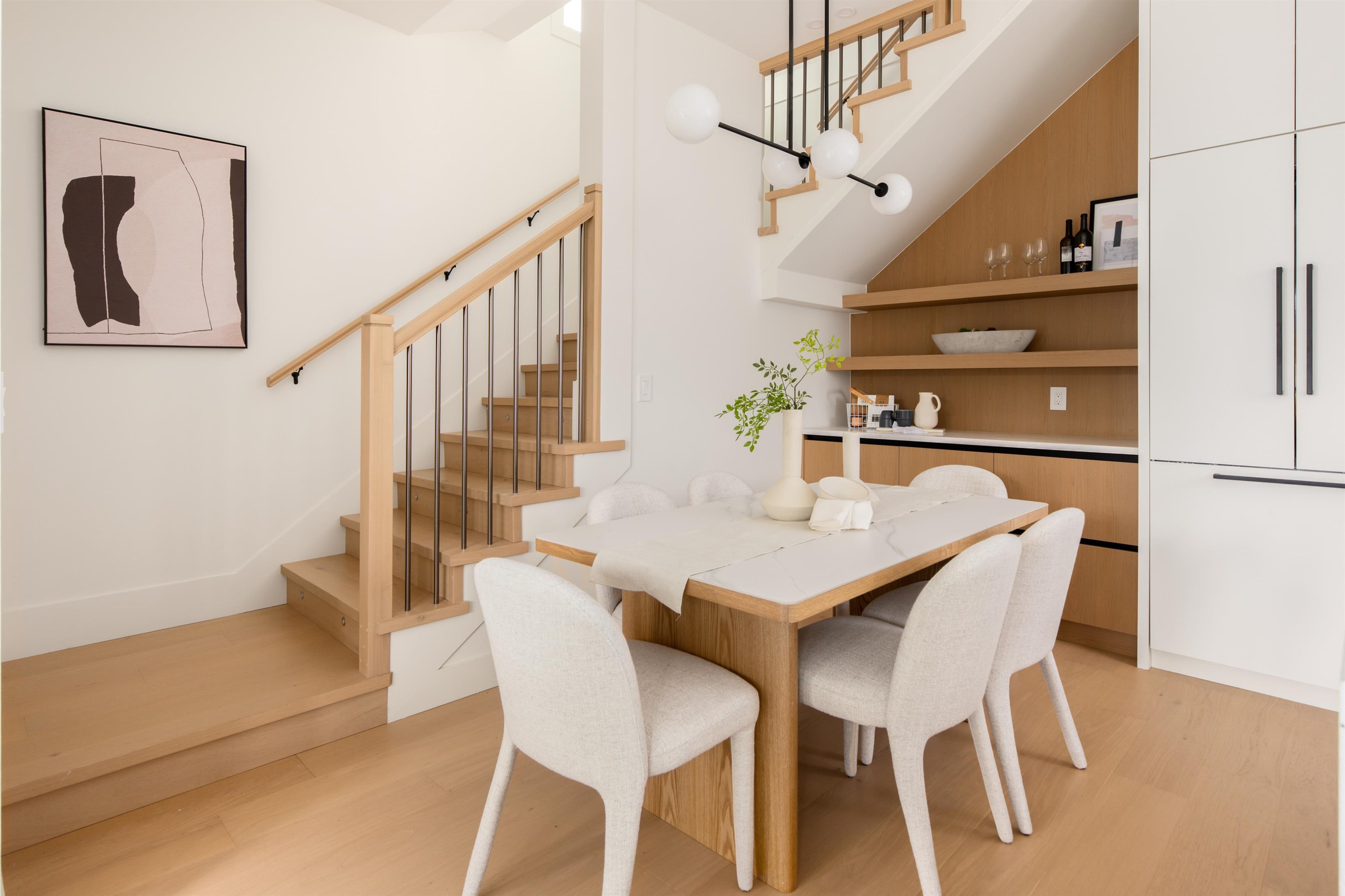 1 3645 DUNDAS STREET Unit: 1