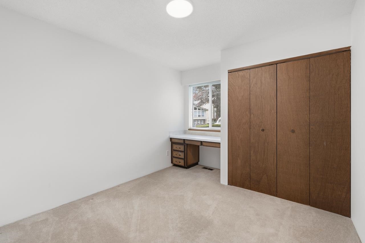 7605 LAWRENCE DRIVE