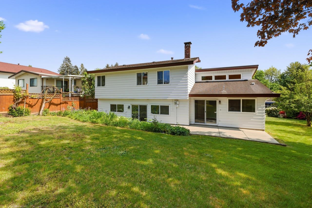 7605 LAWRENCE DRIVE
