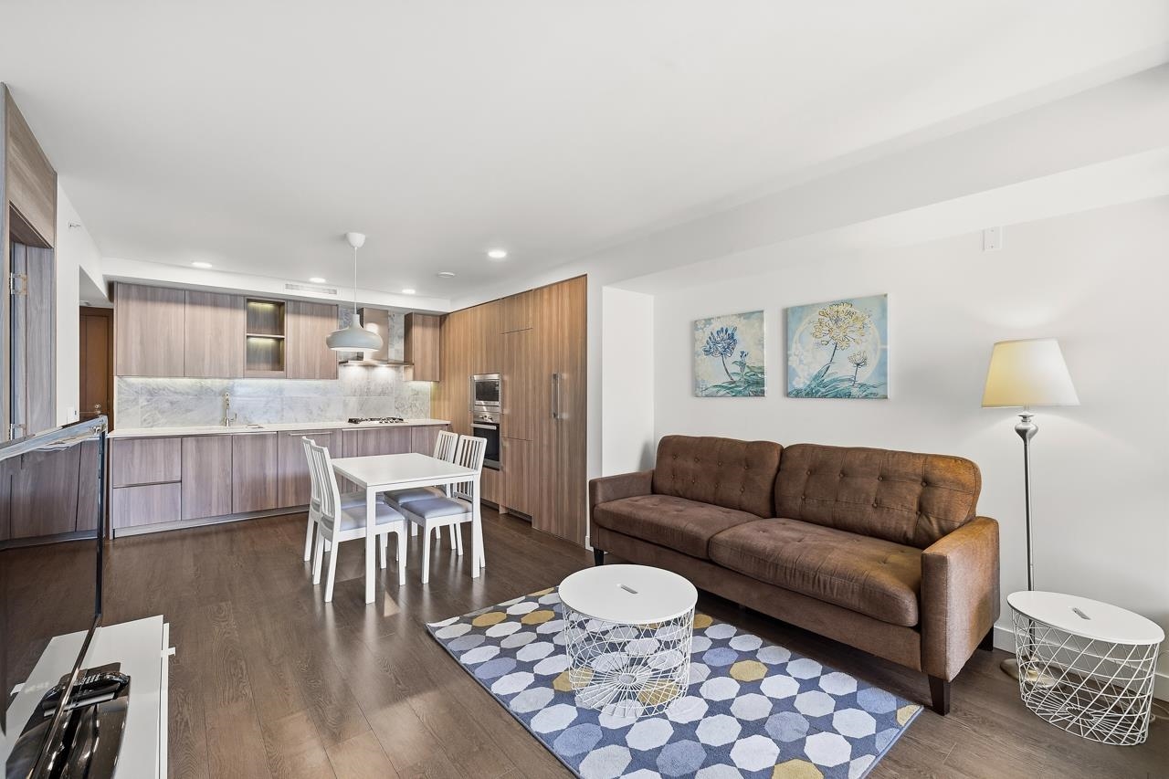 807 455 SW MARINE DRIVE Unit: 807