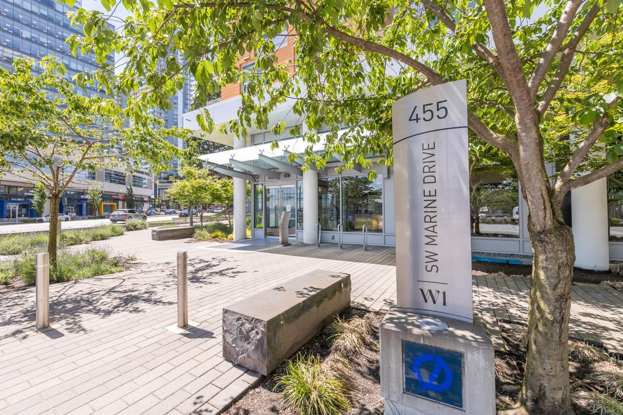 807 455 SW MARINE DRIVE Unit: 807