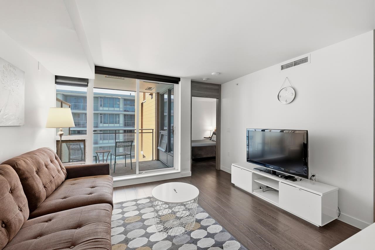 807 455 SW MARINE DRIVE Unit: 807