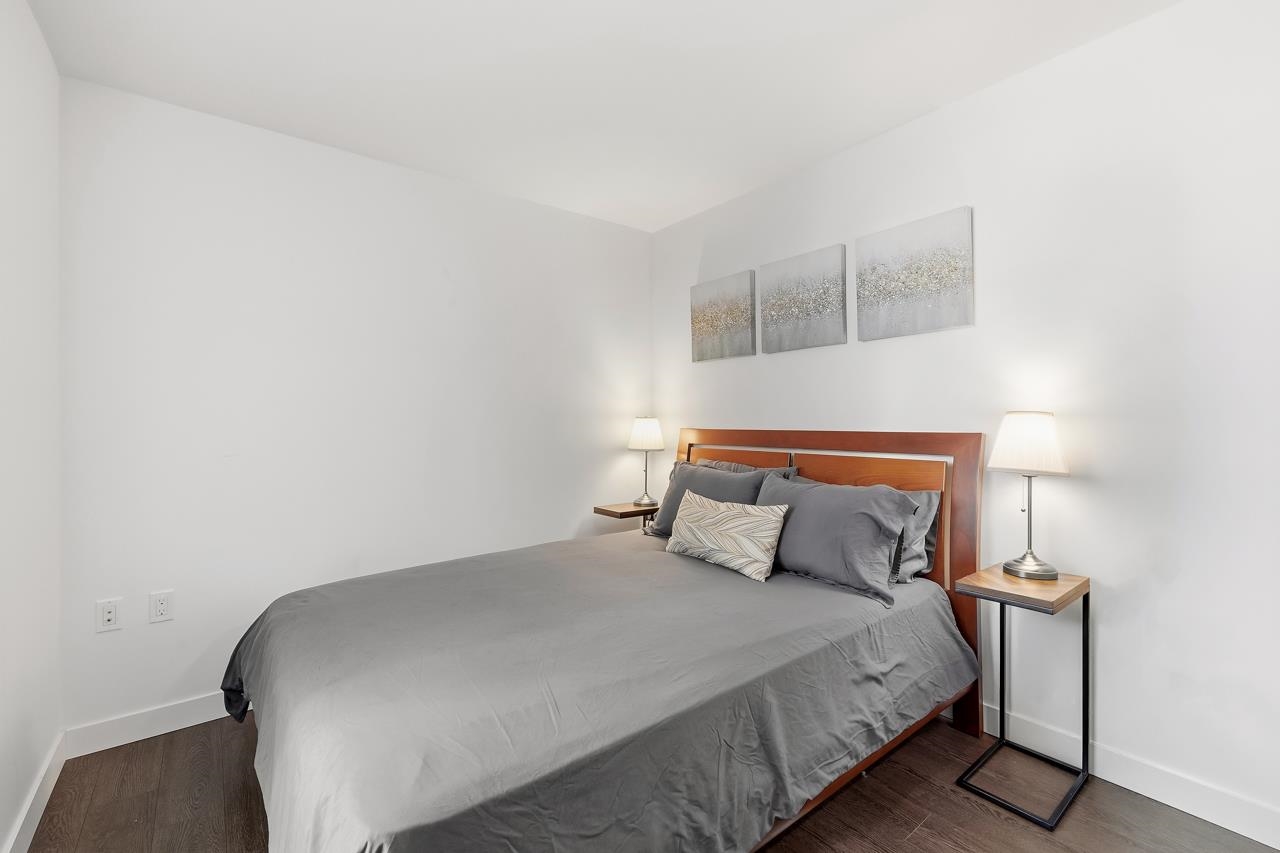 807 455 SW MARINE DRIVE Unit: 807