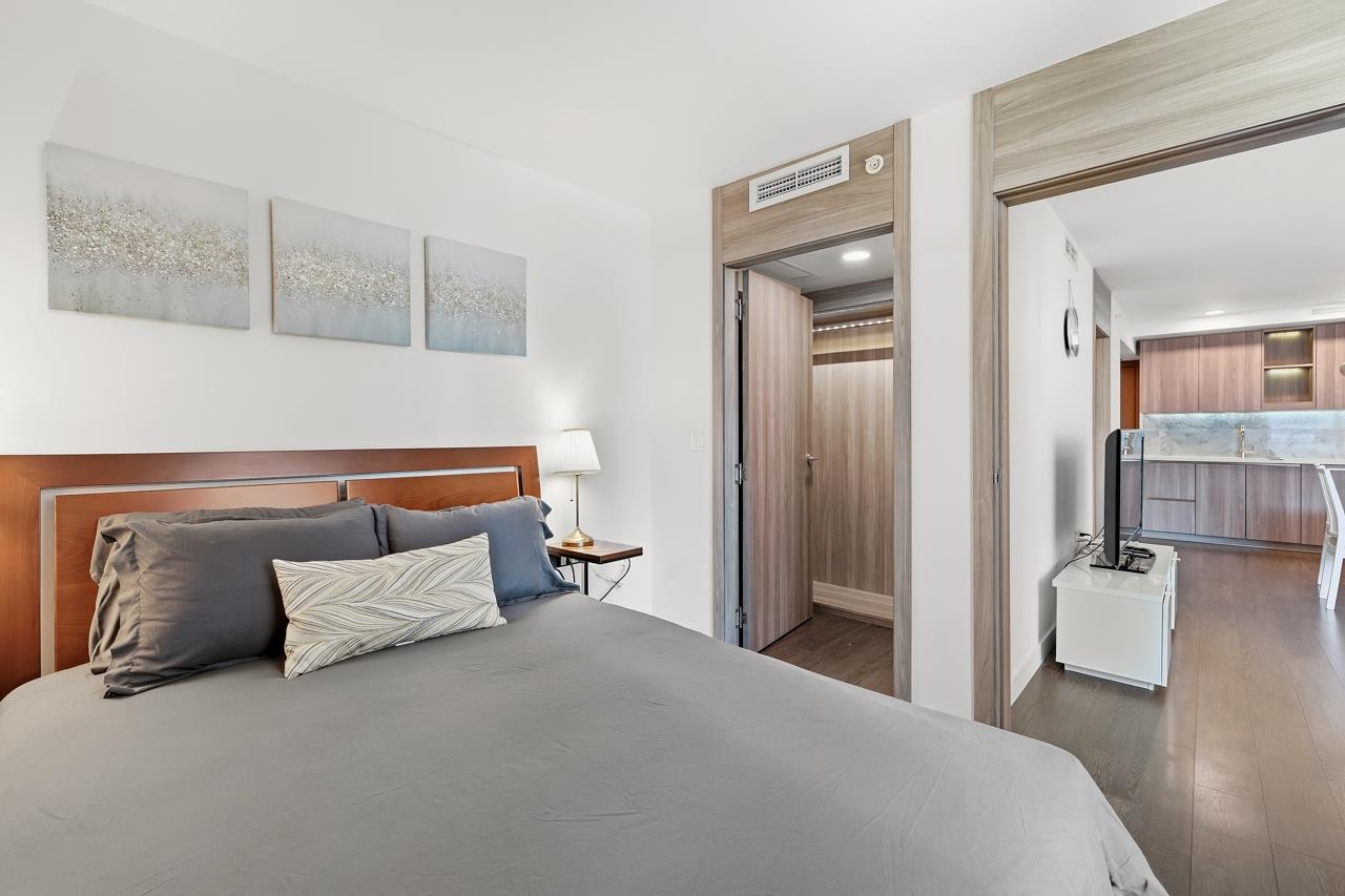 807 455 SW MARINE DRIVE Unit: 807