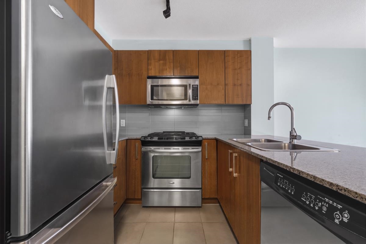 312 5889 IRMIN STREET Unit: 312