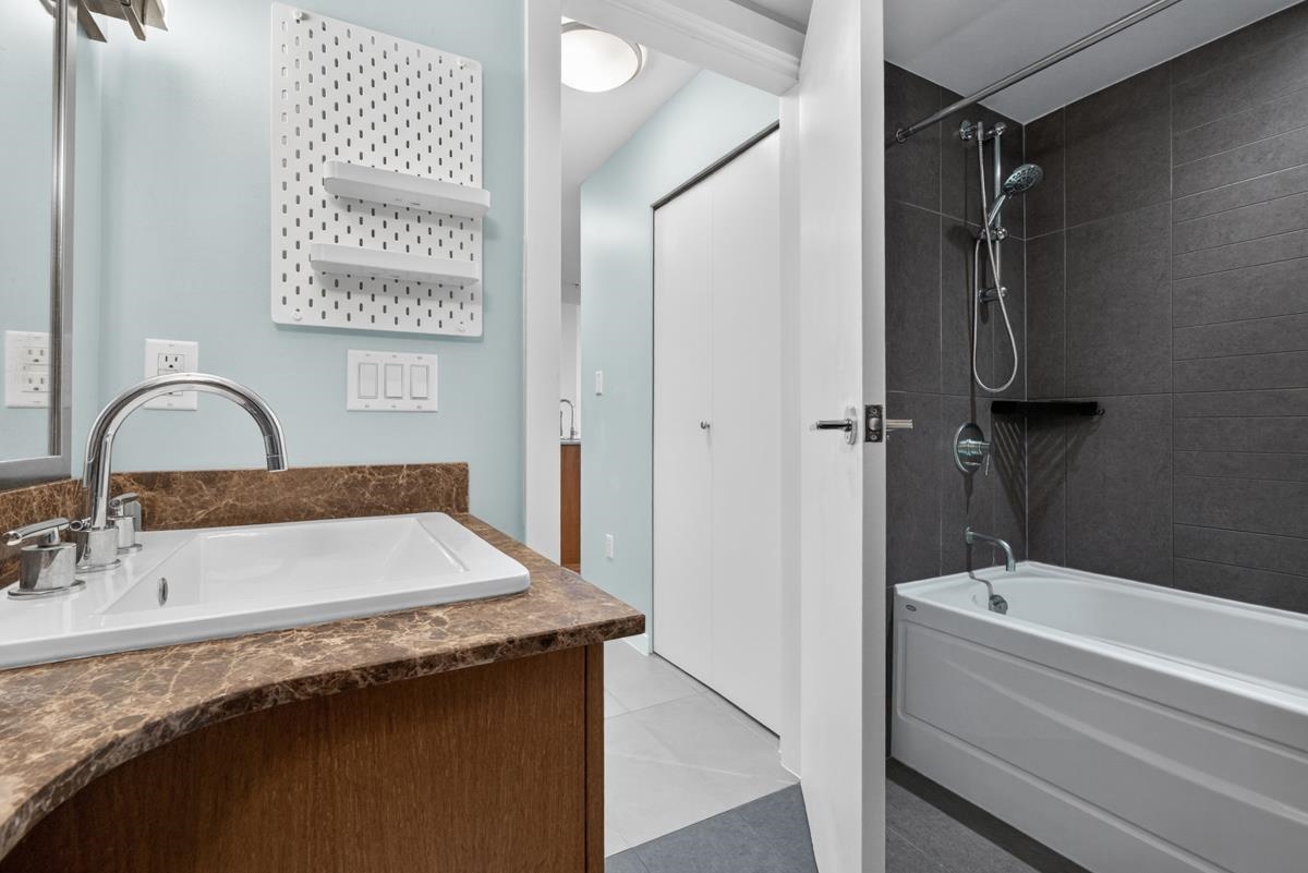 312 5889 IRMIN STREET Unit: 312
