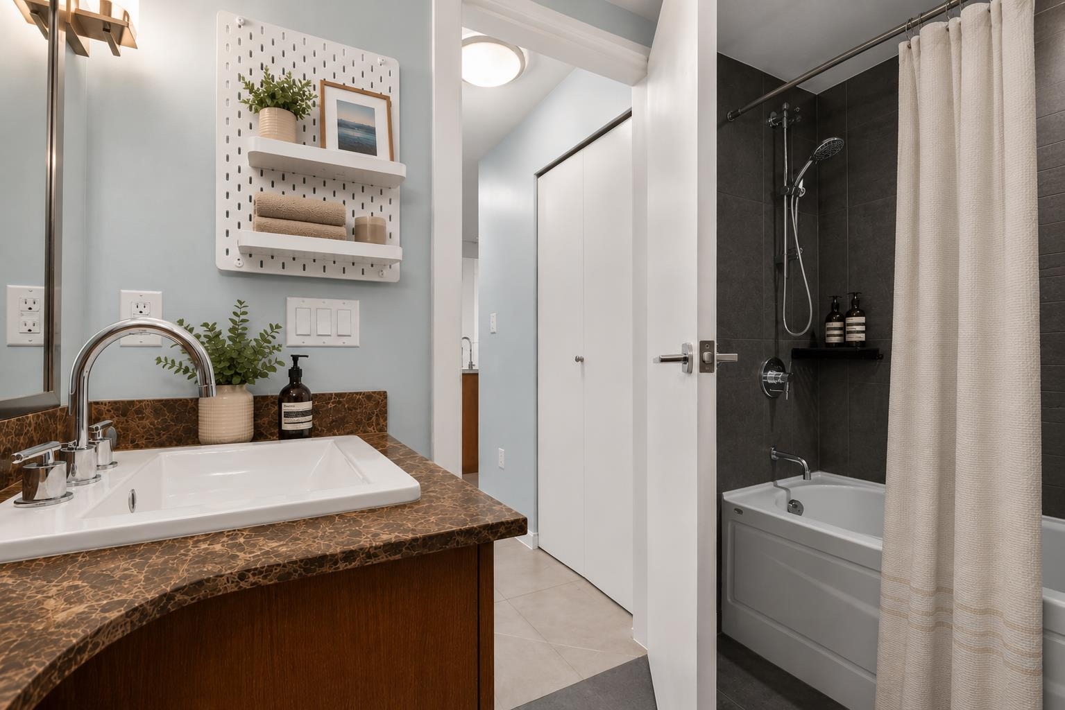 312 5889 IRMIN STREET Unit: 312
