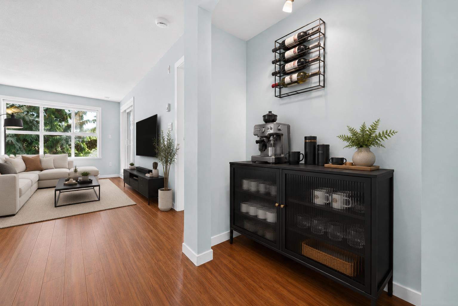 312 5889 IRMIN STREET Unit: 312