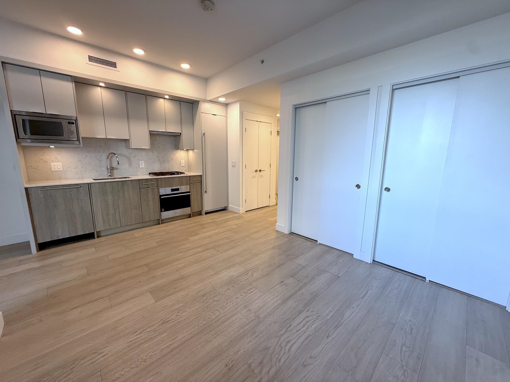 104 7638 CAMBIE STREET Unit: 104