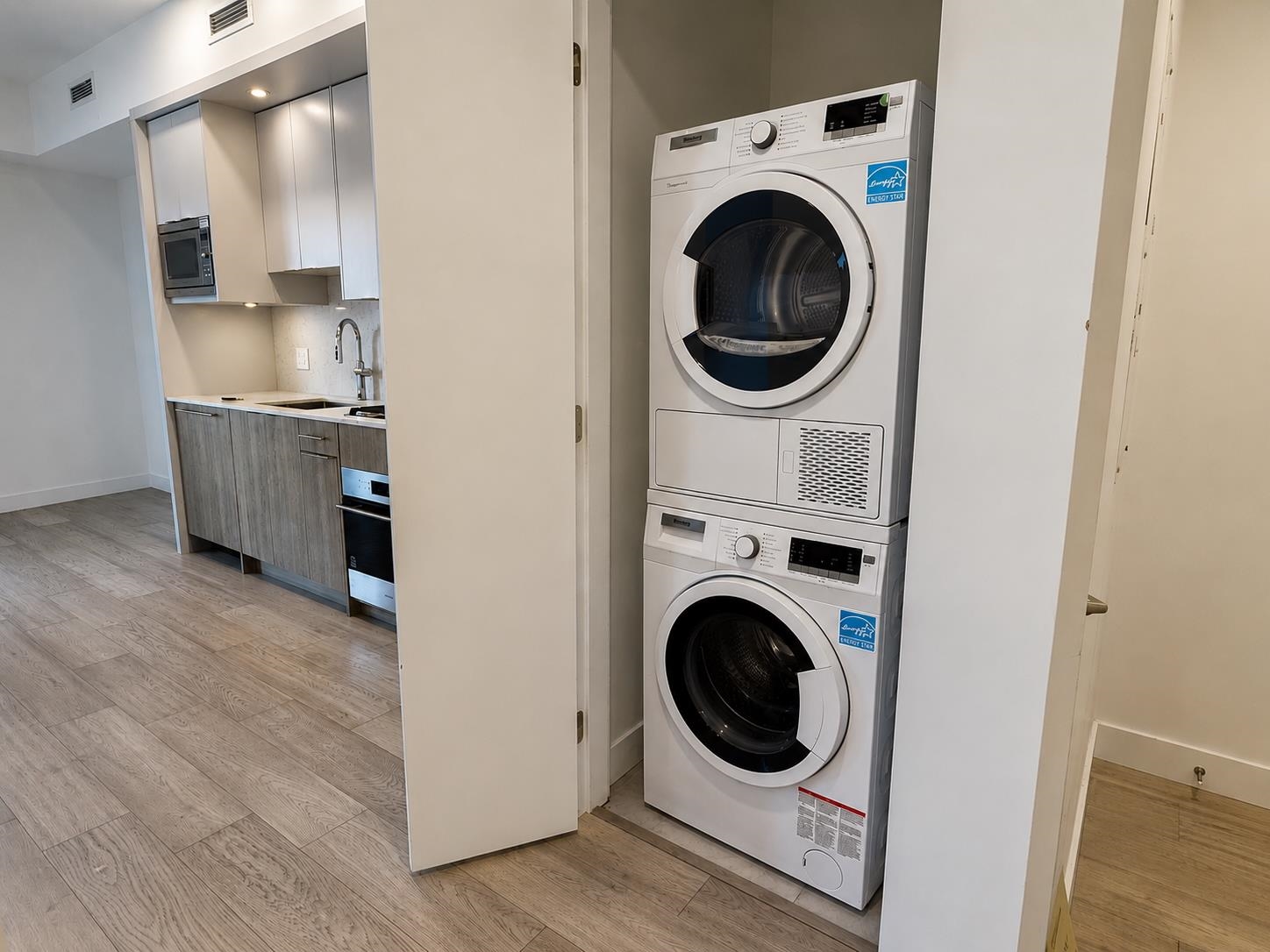 104 7638 CAMBIE STREET Unit: 104