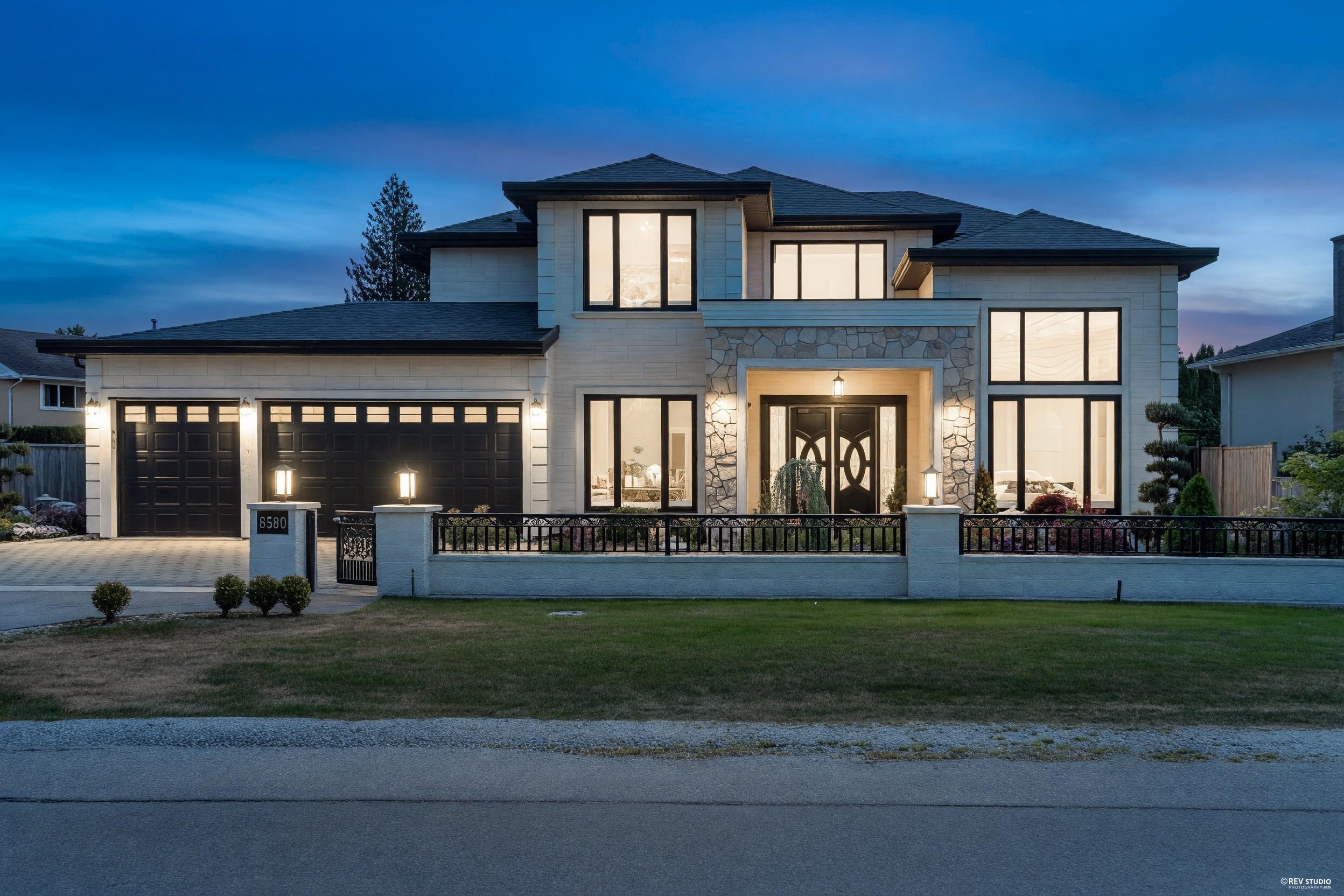 8580 CAMDEN CRESCENT