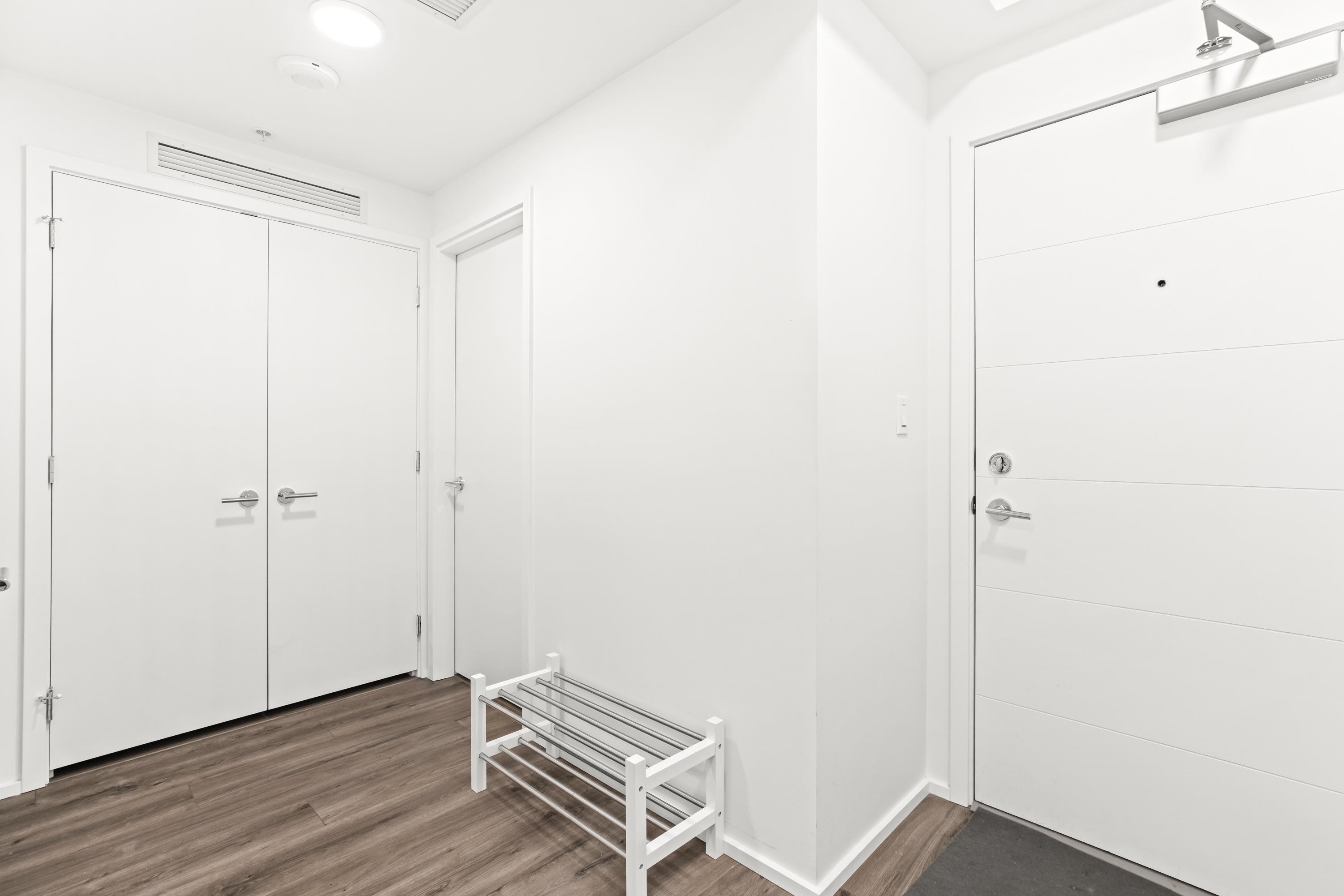 905 3833 EVERGREEN PLACE Unit: 905