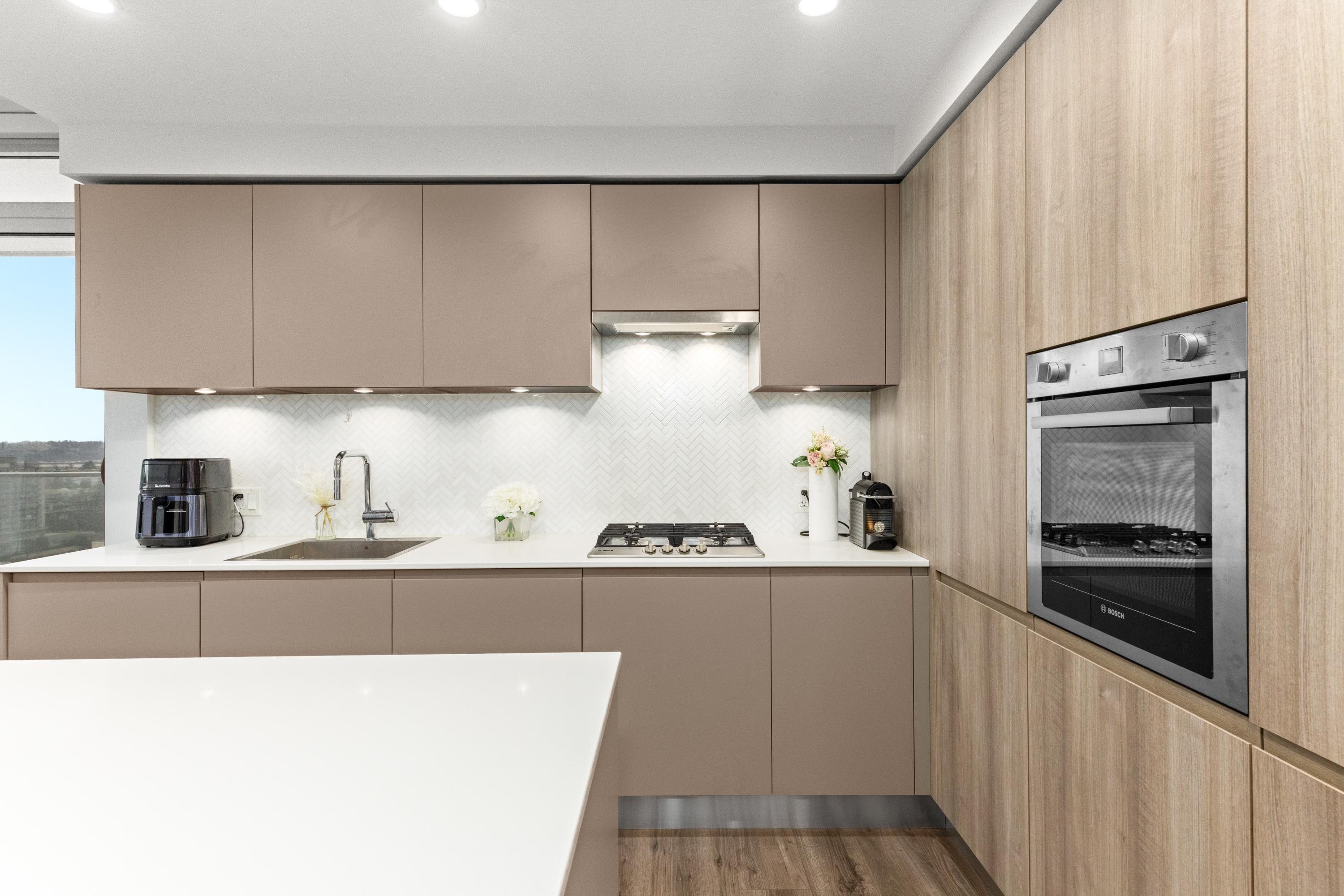 905 3833 EVERGREEN PLACE Unit: 905