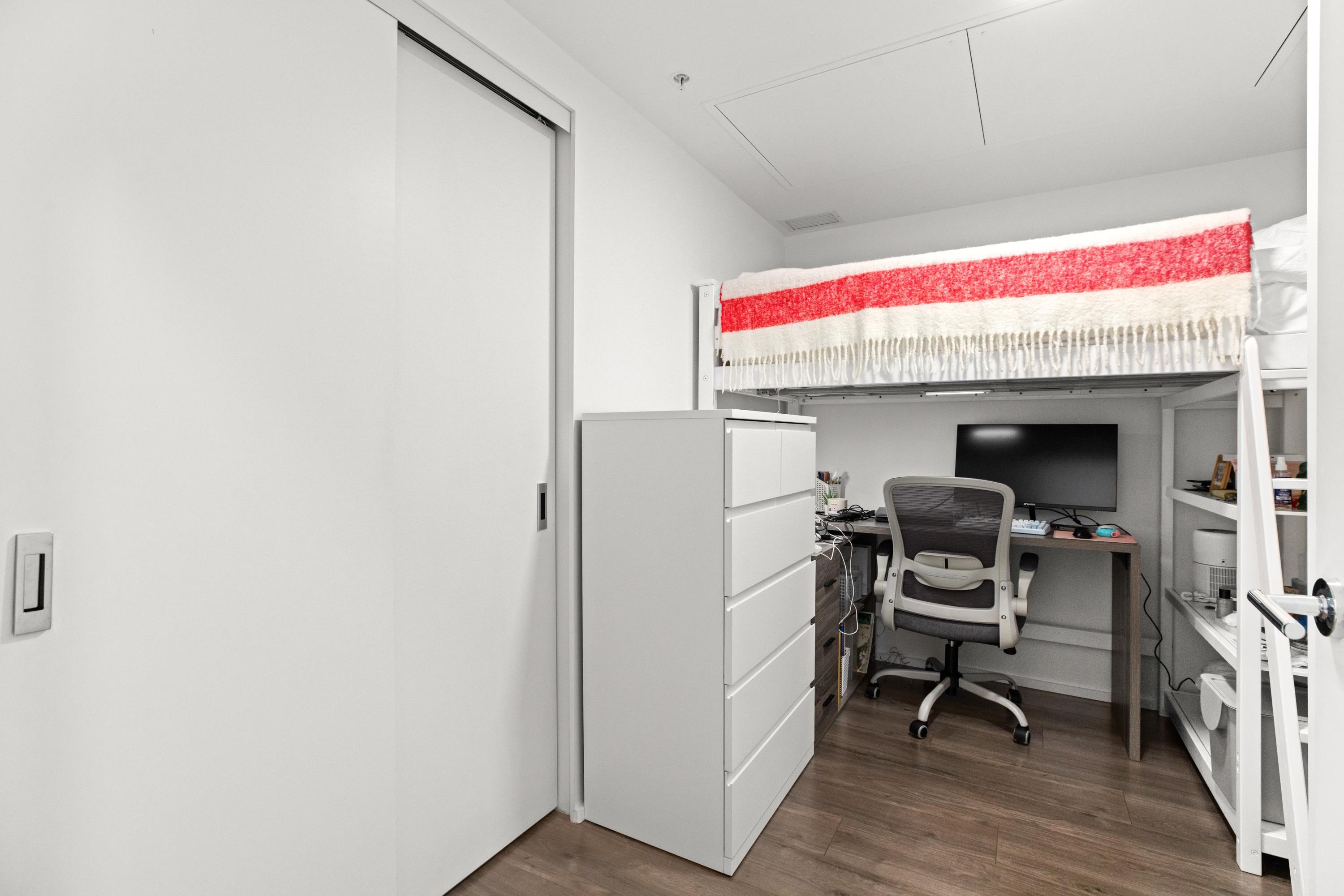 905 3833 EVERGREEN PLACE Unit: 905