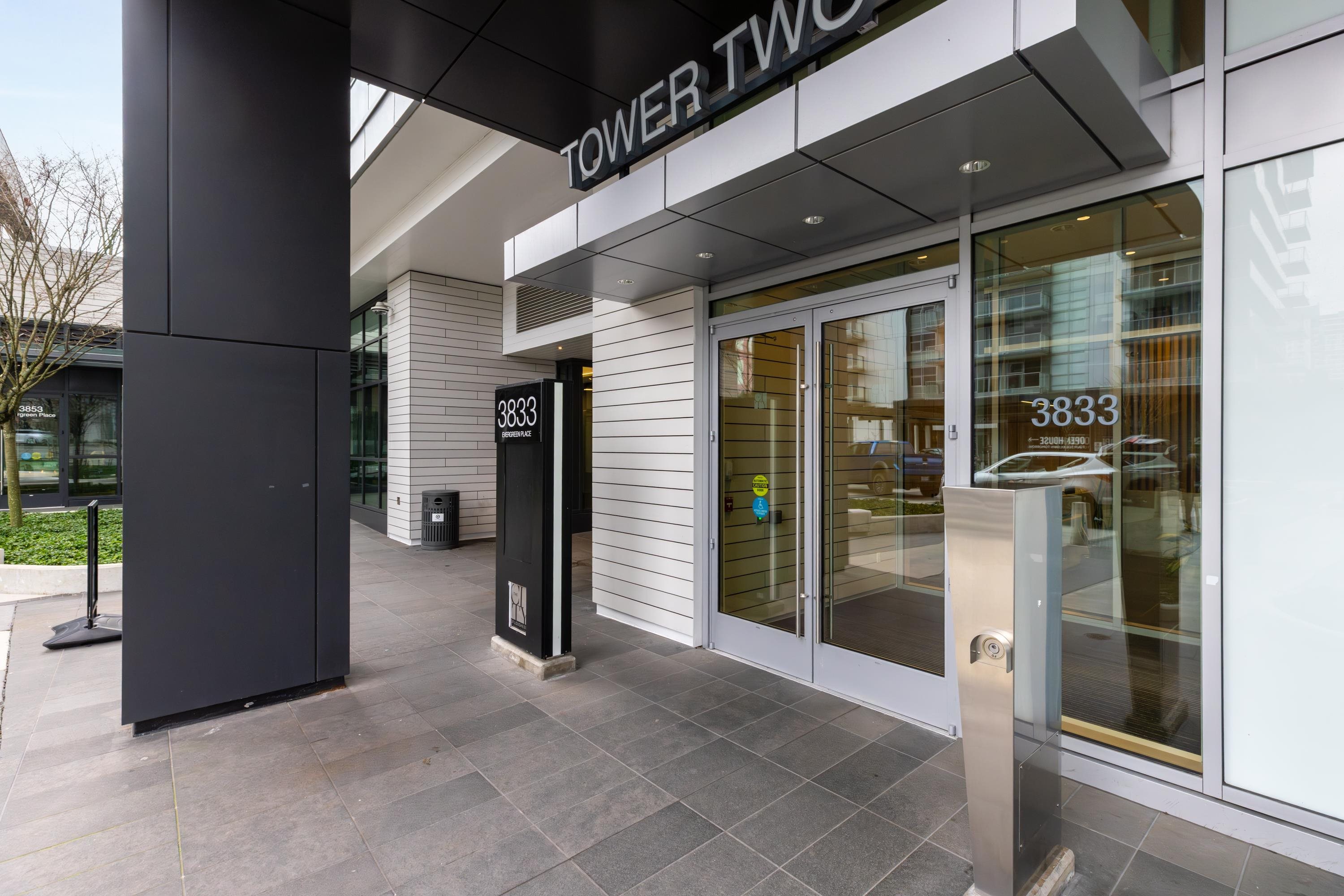 905 3833 EVERGREEN PLACE Unit: 905