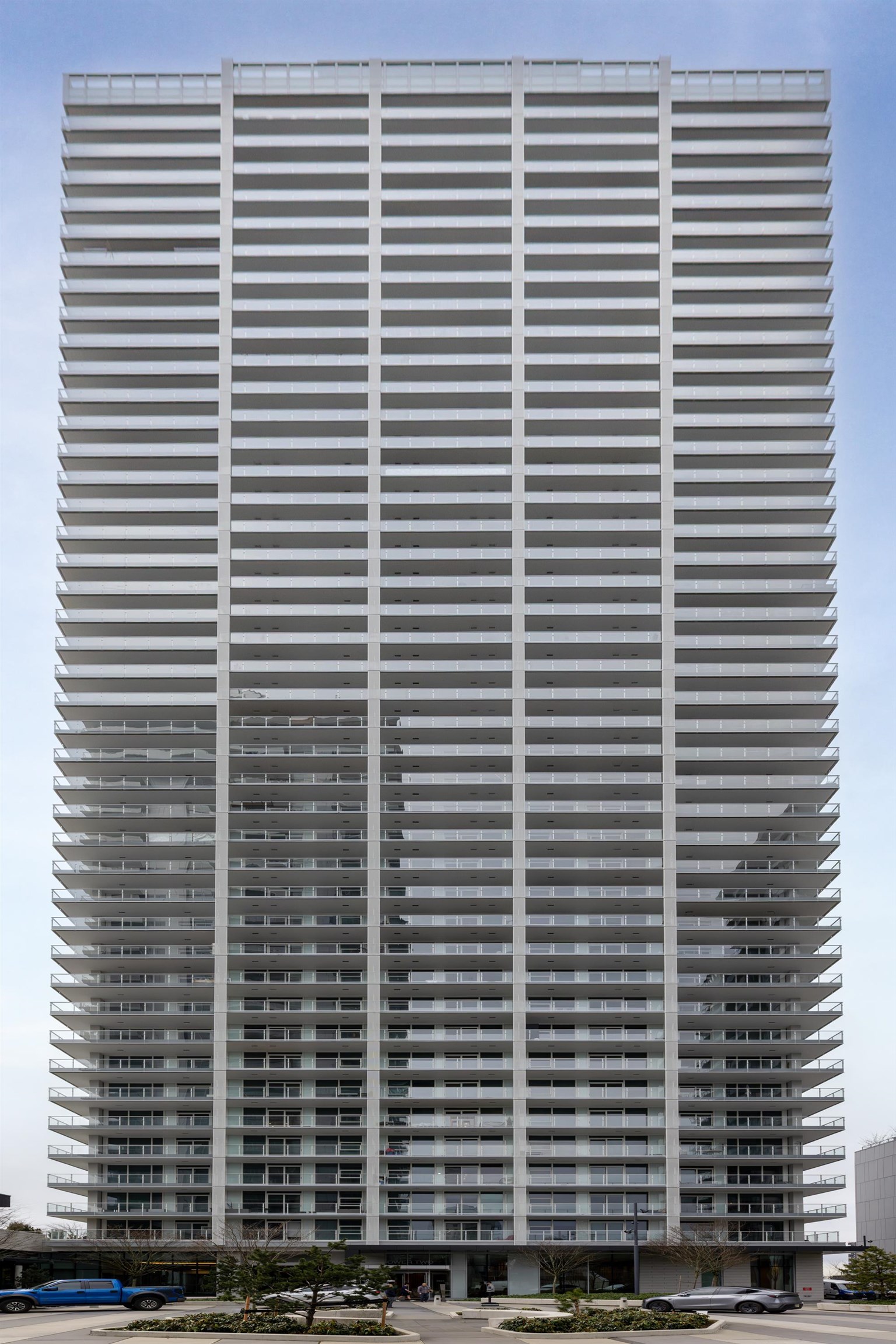 905 3833 EVERGREEN PLACE Unit: 905